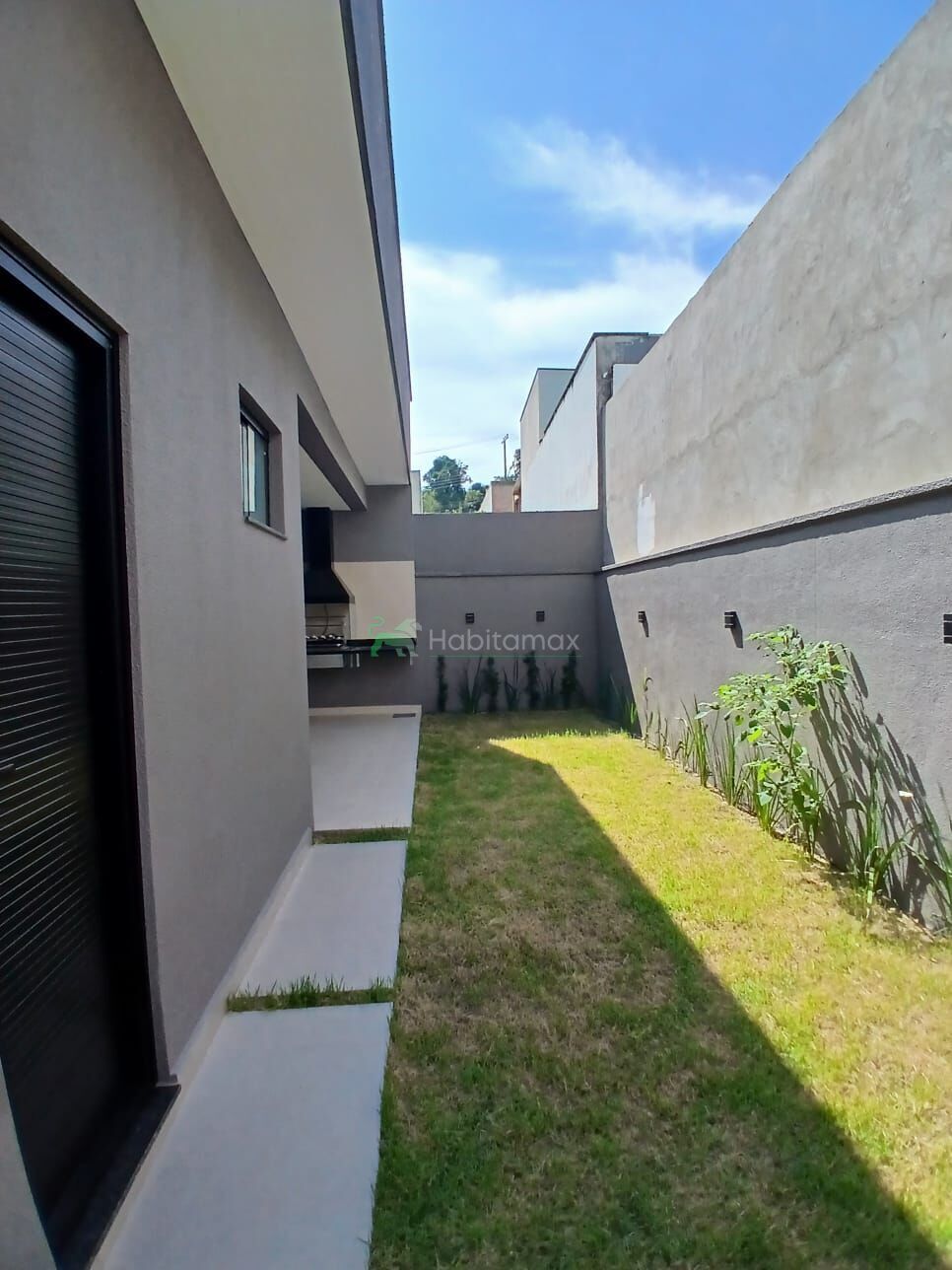 Casa à venda com 3 quartos, 154m² - Foto 1