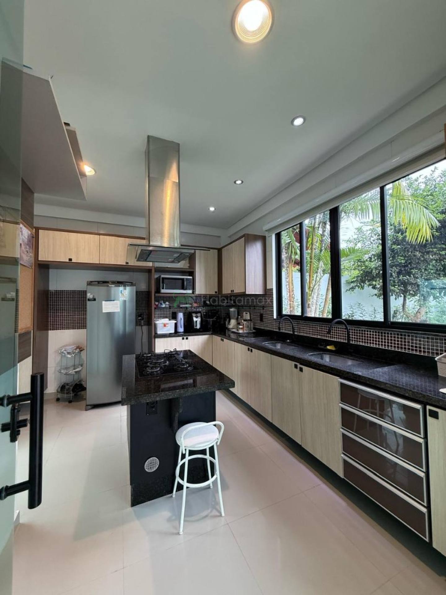 Casa à venda com 4 quartos, 526m² - Foto 6