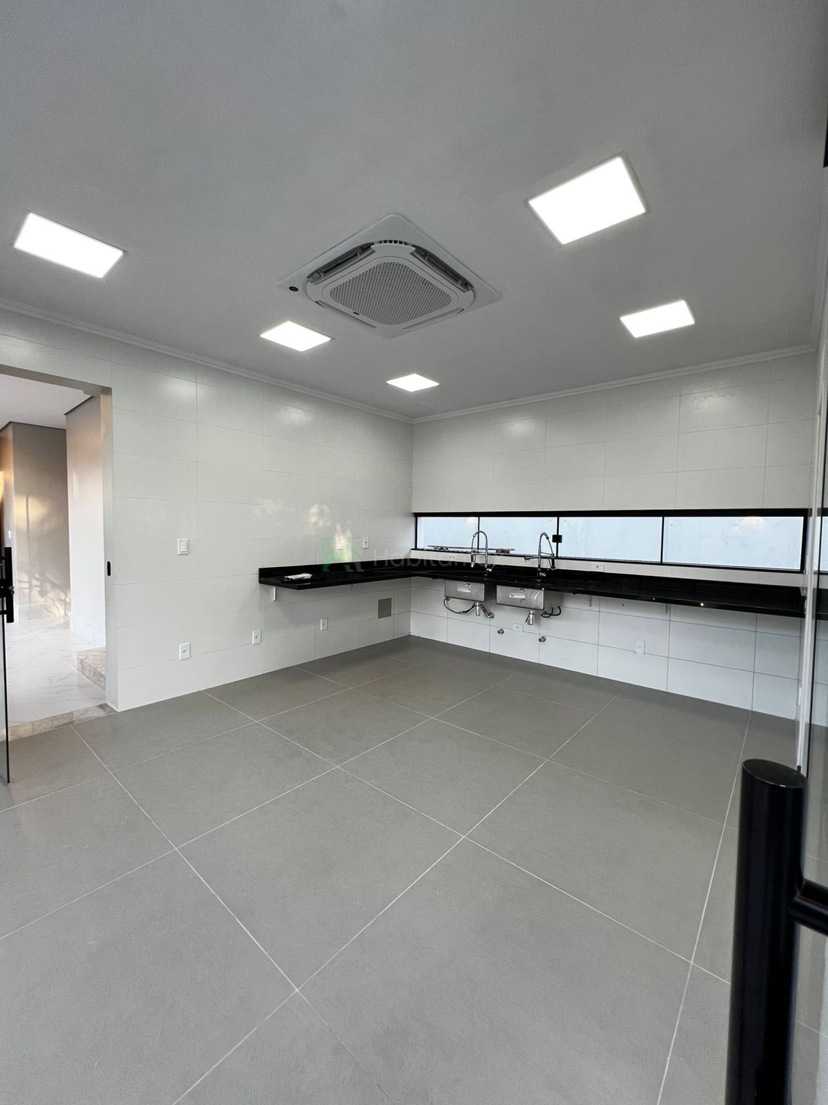 Casa à venda com 4 quartos, 360m² - Foto 25
