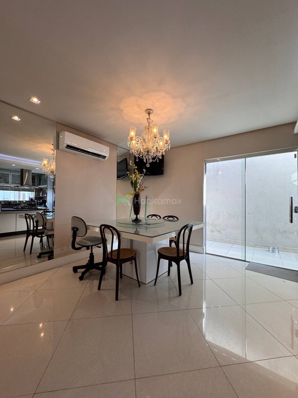 Casa à venda com 3 quartos, 314m² - Foto 5