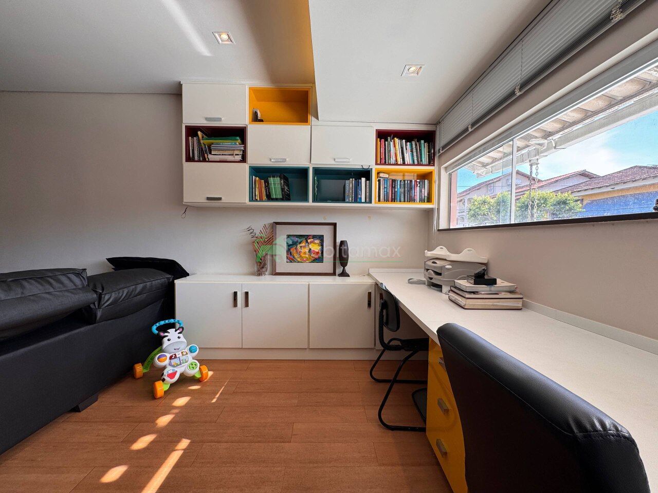 Casa à venda com 3 quartos, 314m² - Foto 11
