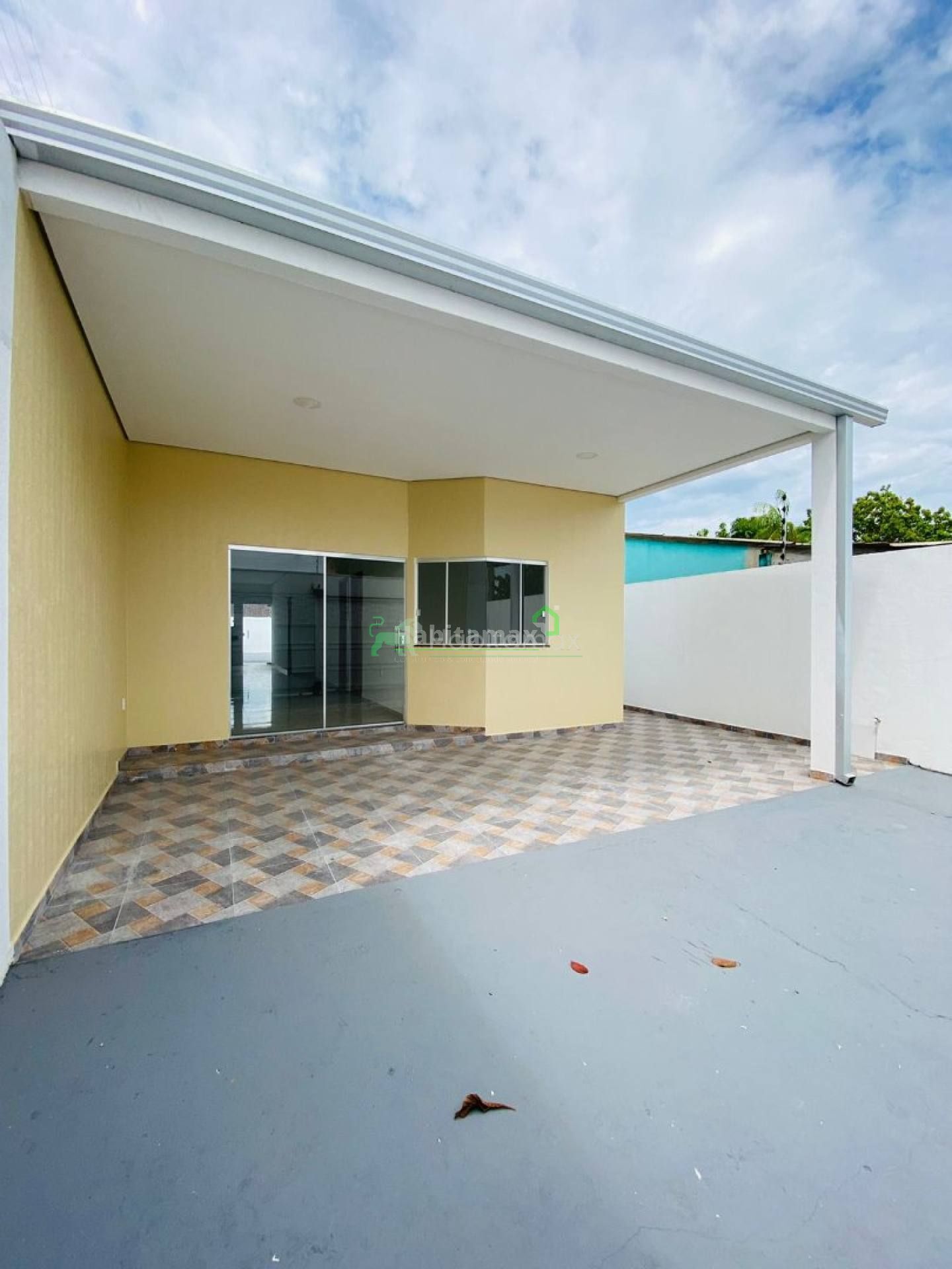 Casa à venda com 3 quartos, 90m² - Foto 1