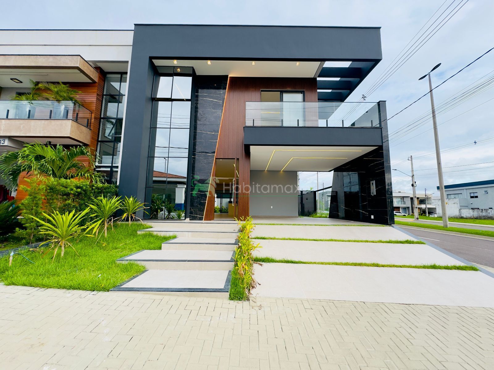 Casa, 3 quartos, 244 m² - Foto 1