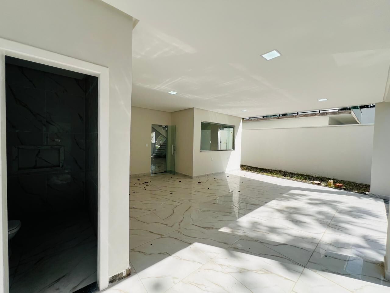 Casa à venda com 3 quartos, 340m² - Foto 10
