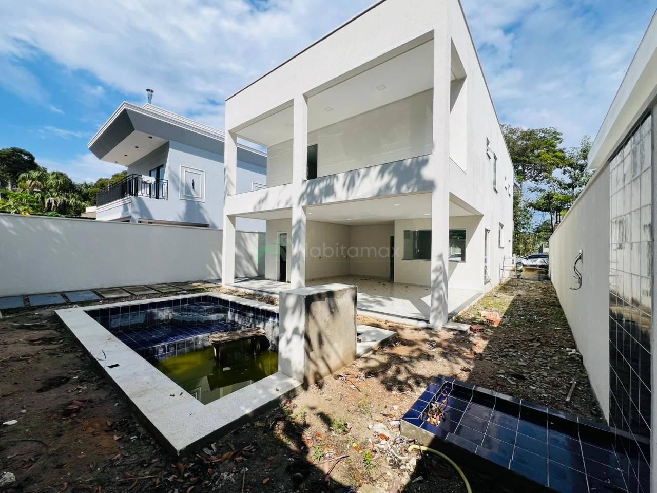 Casa à venda com 3 quartos, 340m² - Foto 4