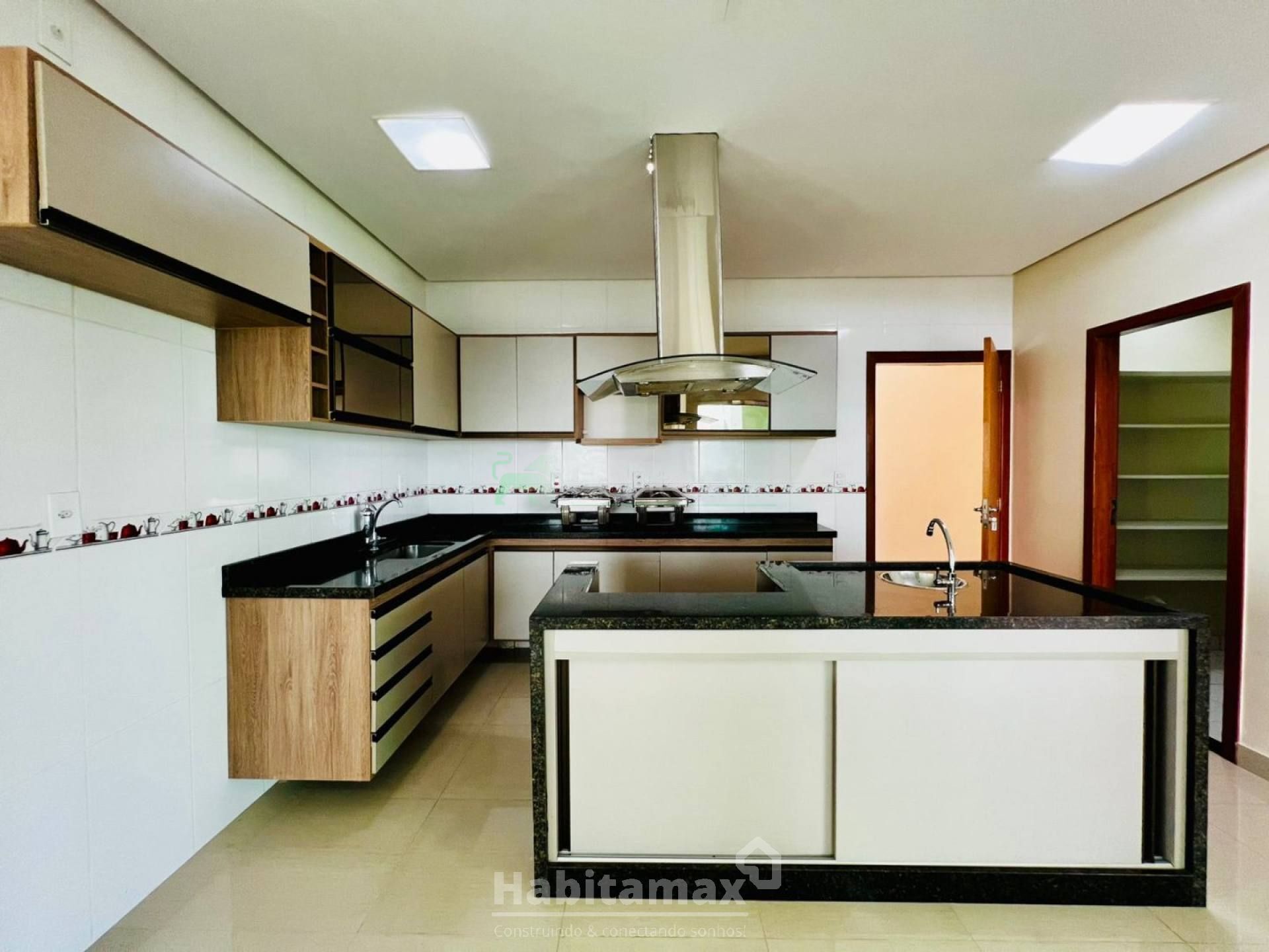 Casa de Condomínio à venda com 4 quartos, 230m² - Foto 13