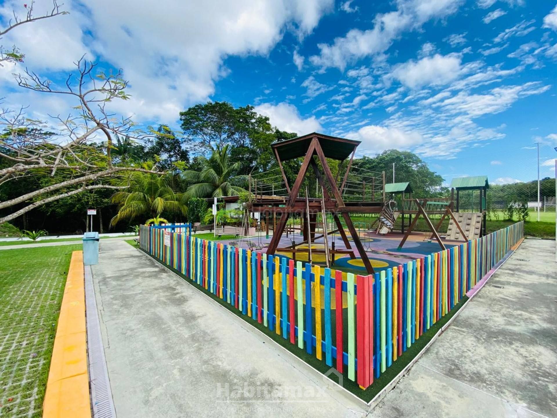 Casa de Condomínio à venda com 4 quartos, 230m² - Foto 36