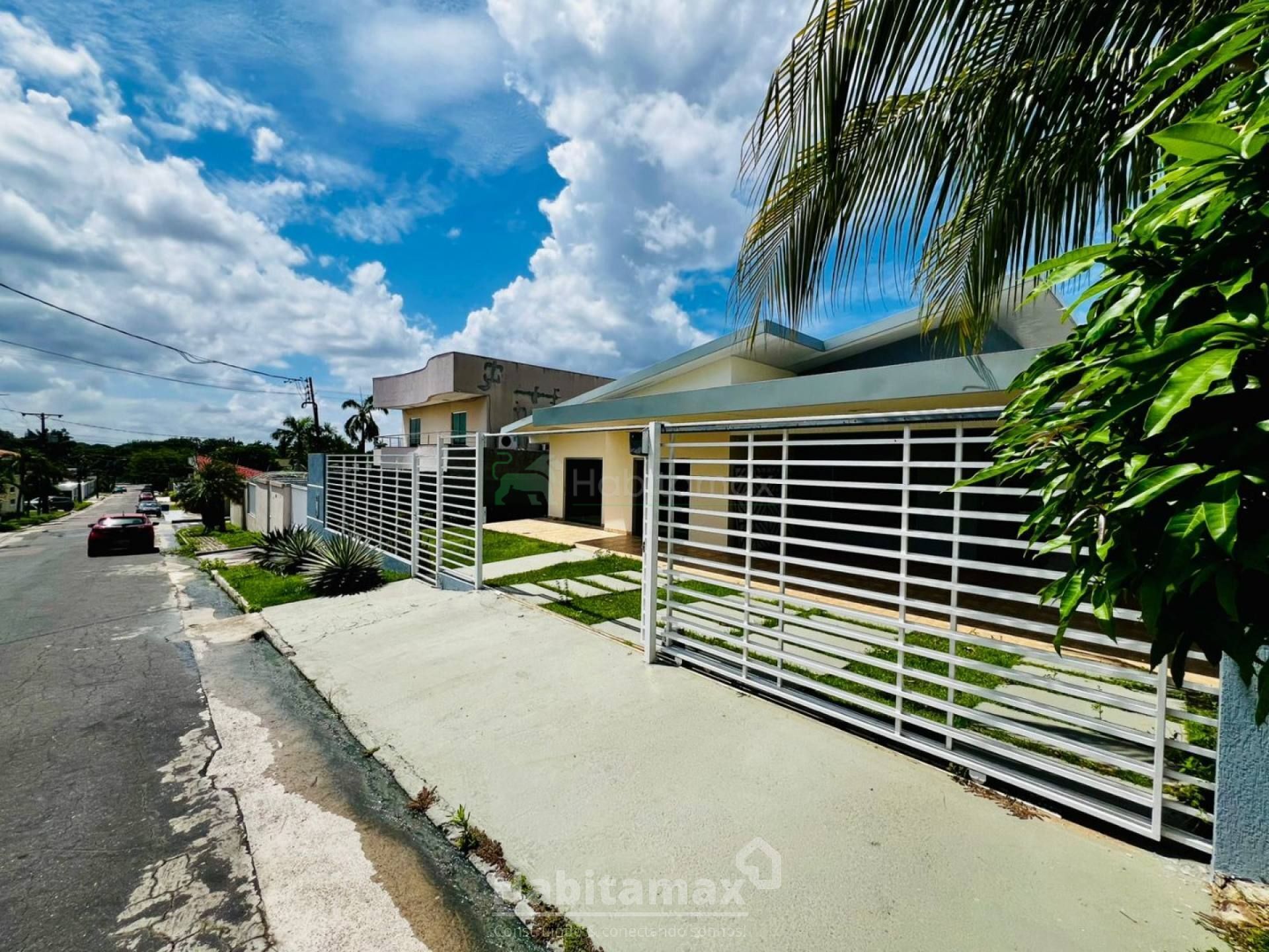 Casa de Condomínio à venda com 4 quartos, 230m² - Foto 3