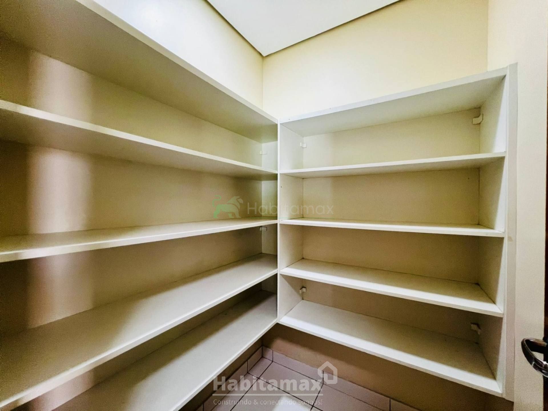 Casa de Condomínio à venda com 4 quartos, 230m² - Foto 15