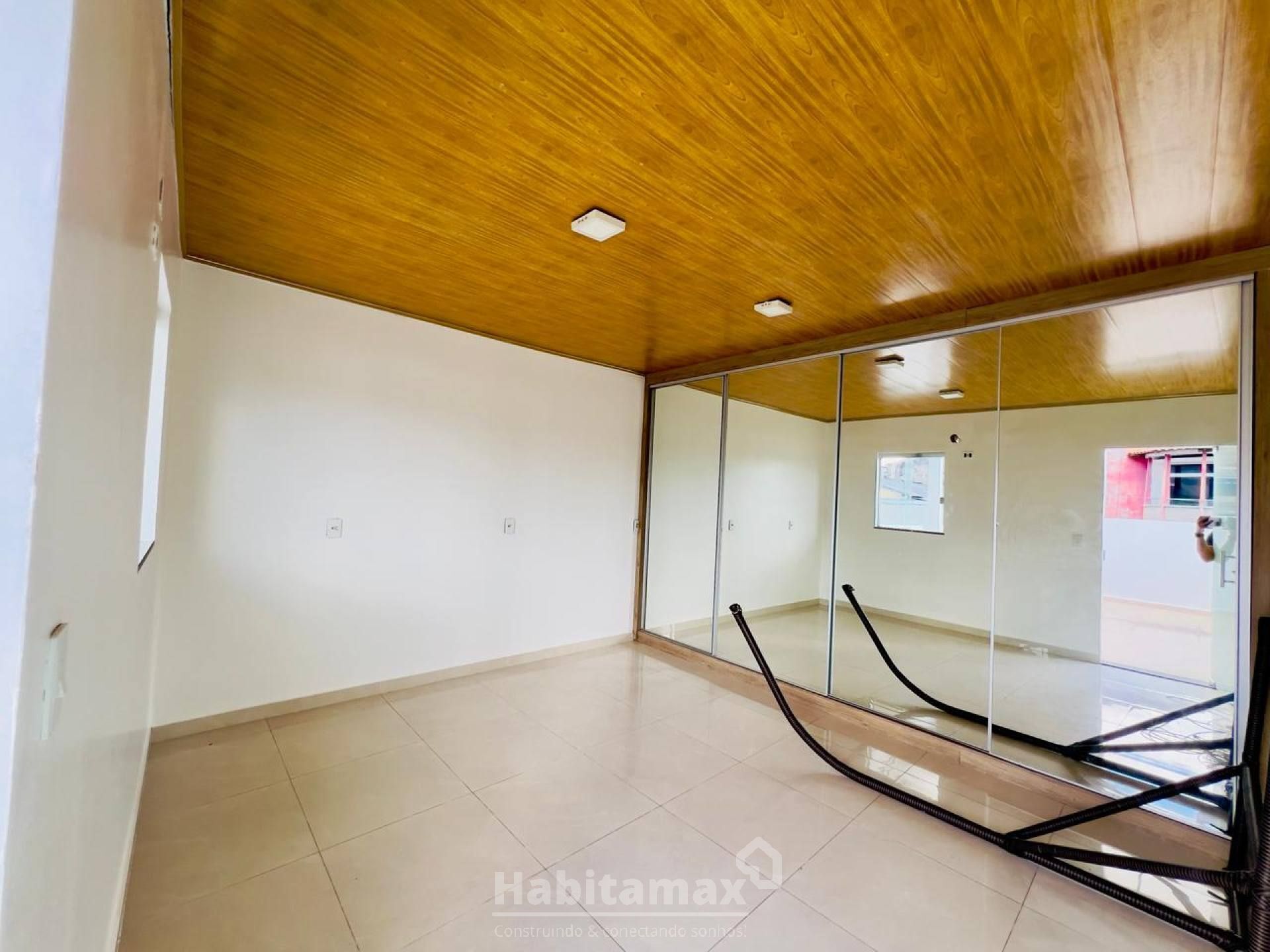 Casa à venda com 12 quartos, 400m² - Foto 14