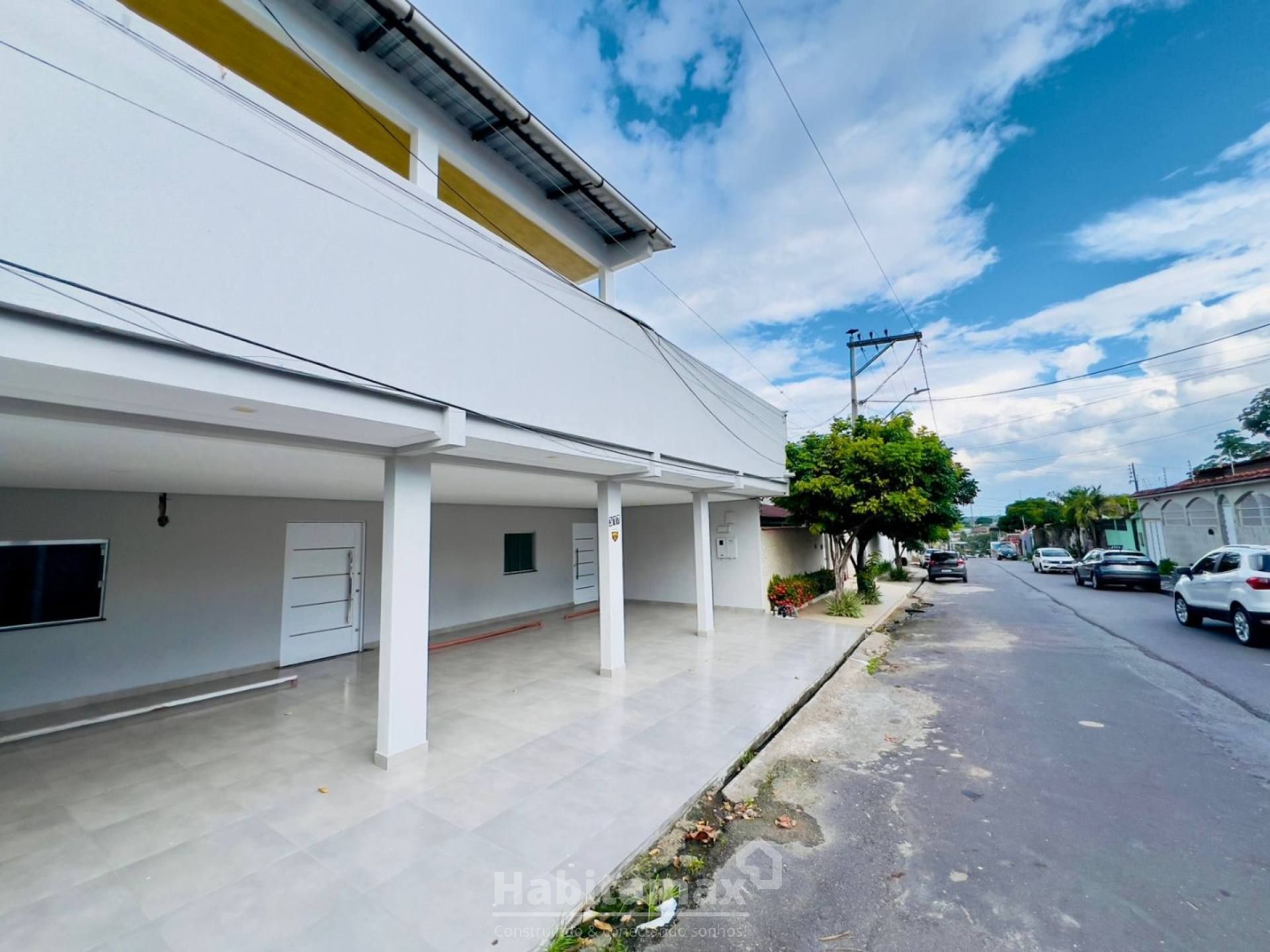 Casa à venda com 12 quartos, 400m² - Foto 2