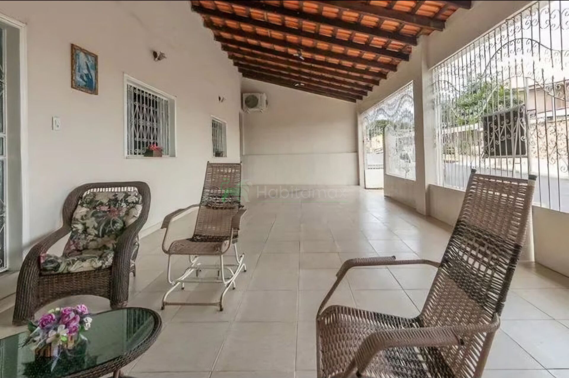 Casa à venda com 4 quartos, 220m² - Foto 4