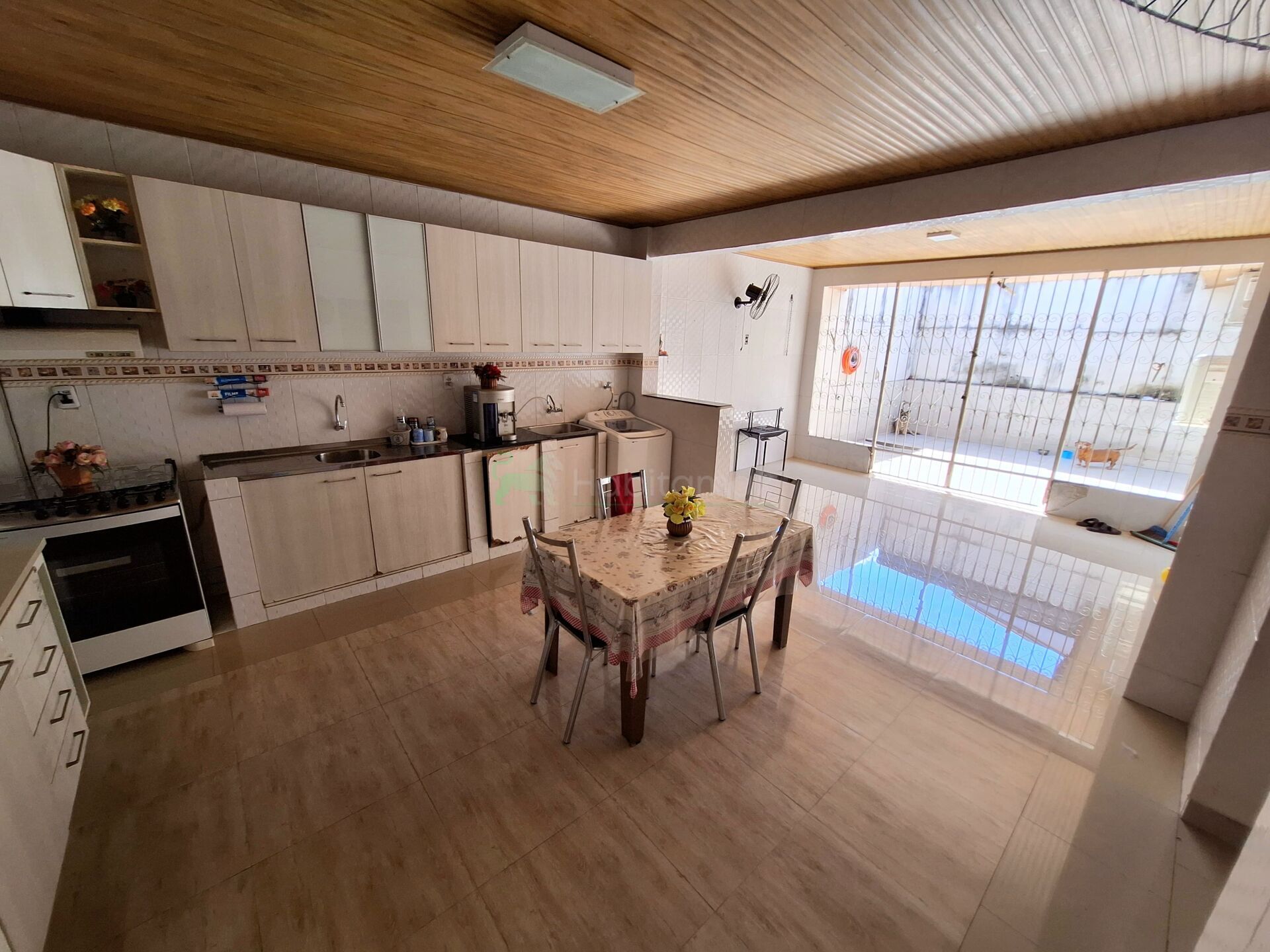 Casa à venda com 4 quartos, 220m² - Foto 10