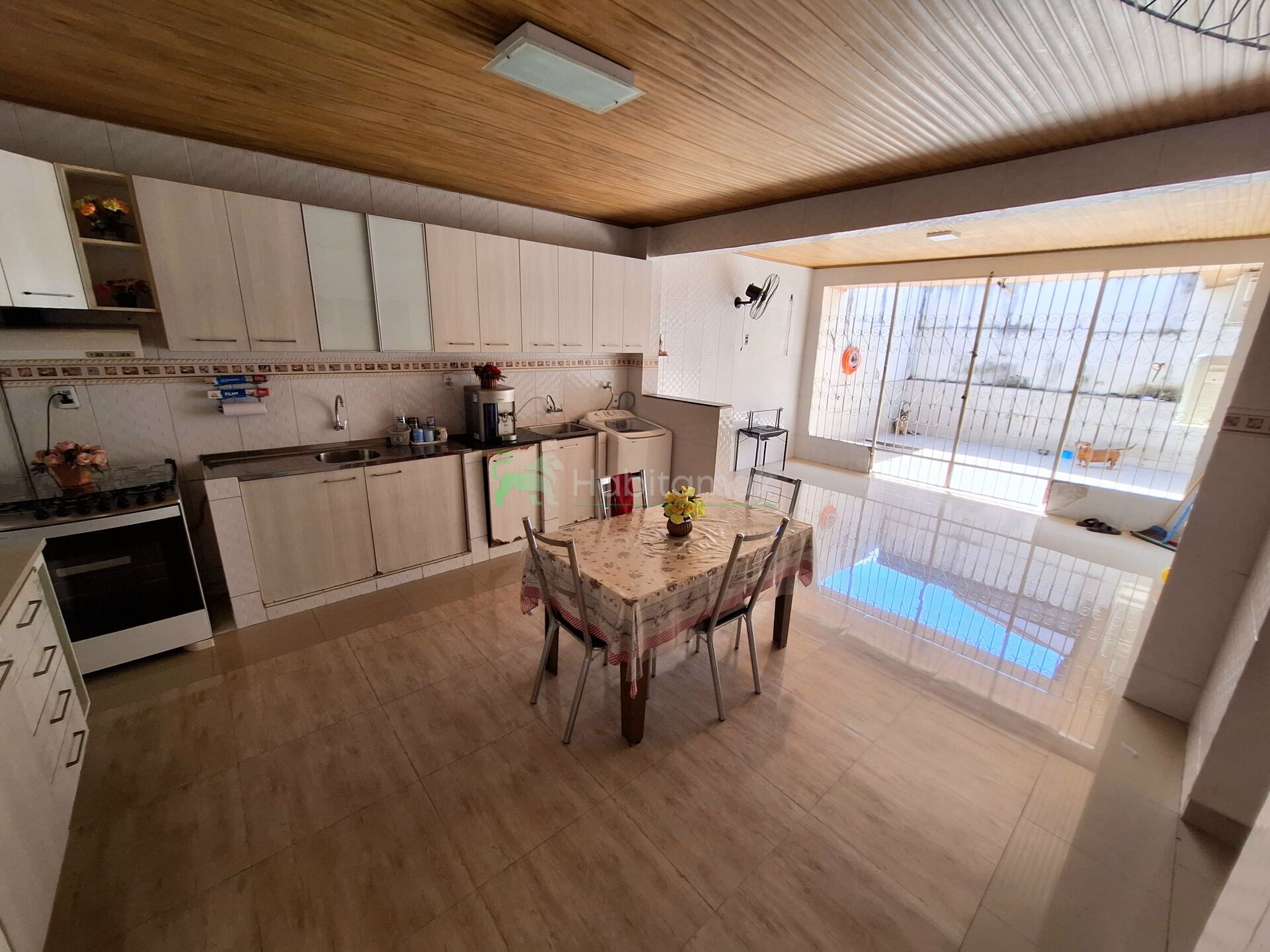 Casa à venda com 4 quartos, 220m² - Foto 10