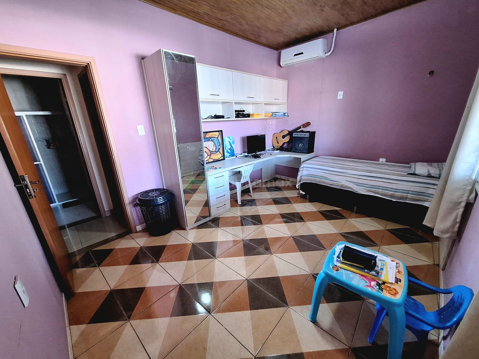 Casa à venda com 4 quartos, 220m² - Foto 13