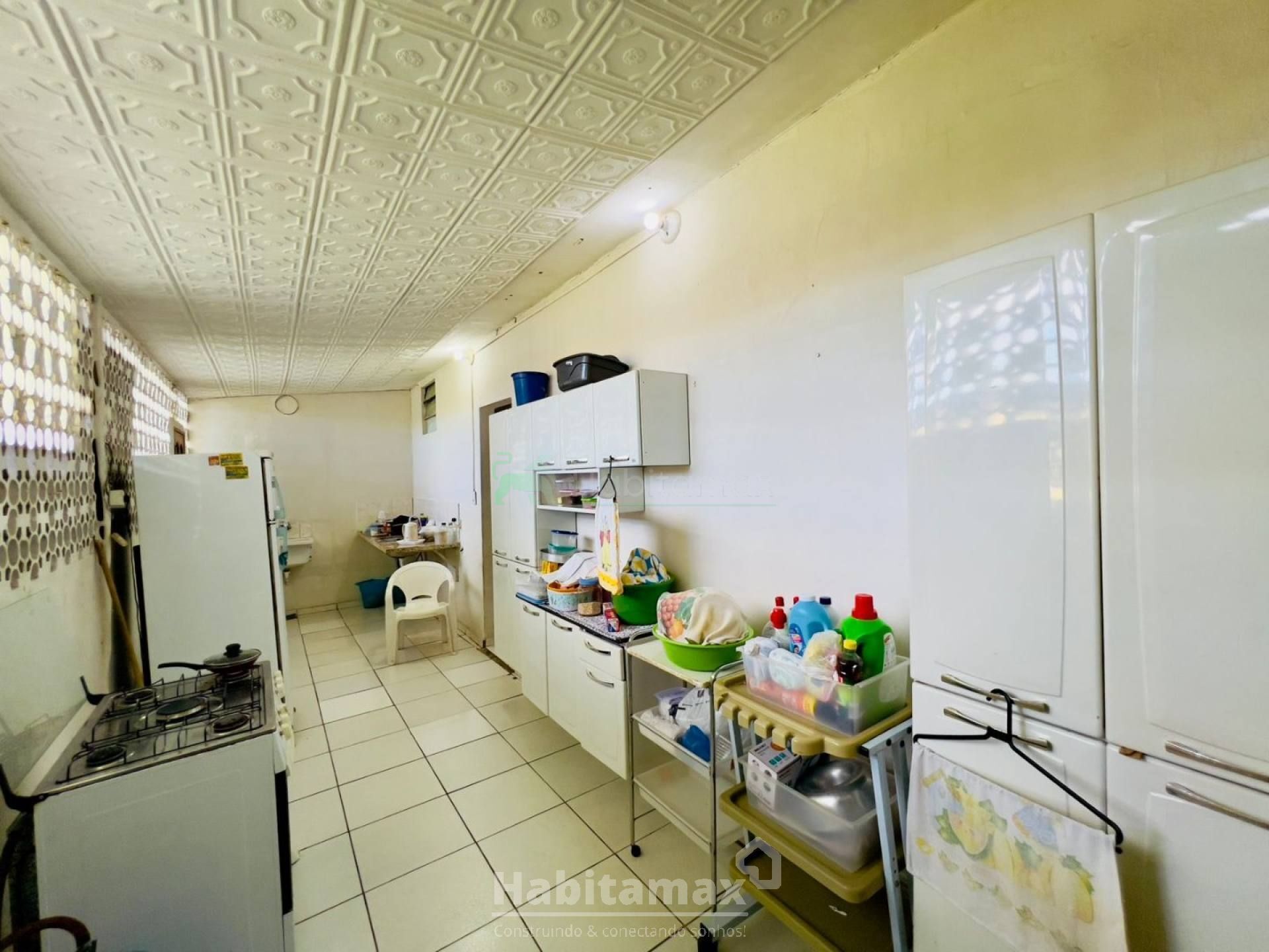 Casa à venda com 4 quartos, 150m² - Foto 14