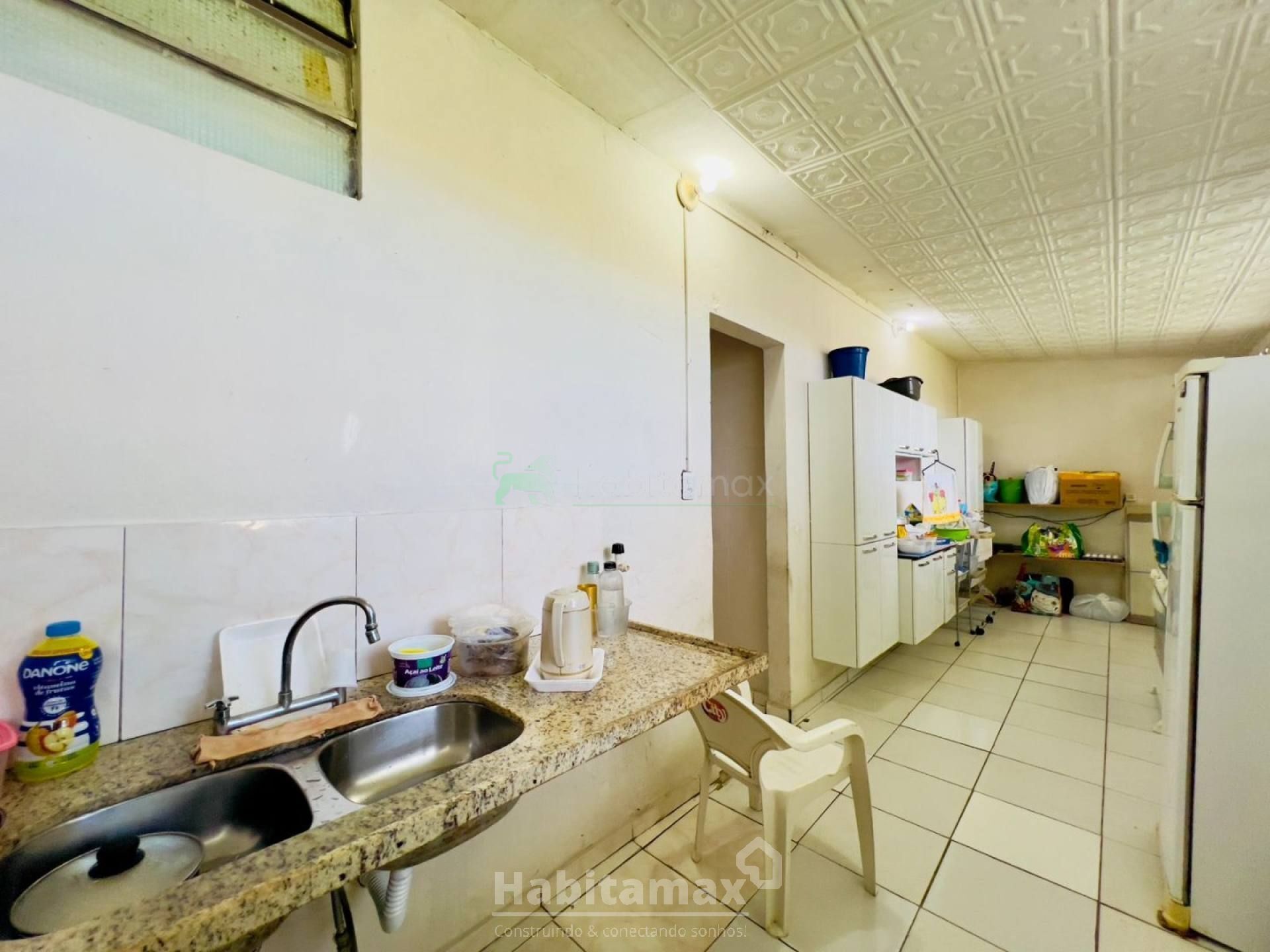 Casa à venda com 4 quartos, 150m² - Foto 13