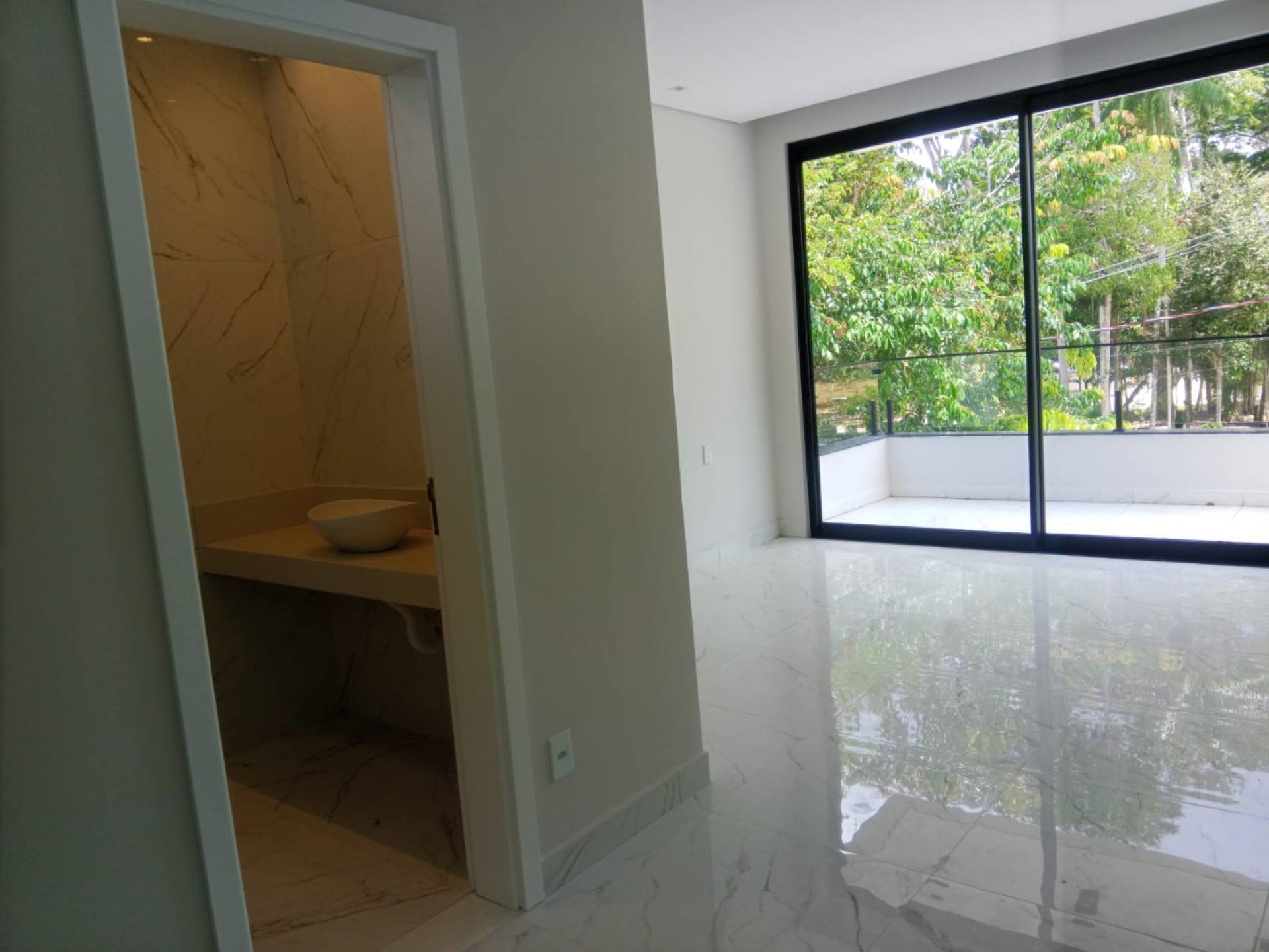 Casa à venda com 4 quartos, 311m² - Foto 5