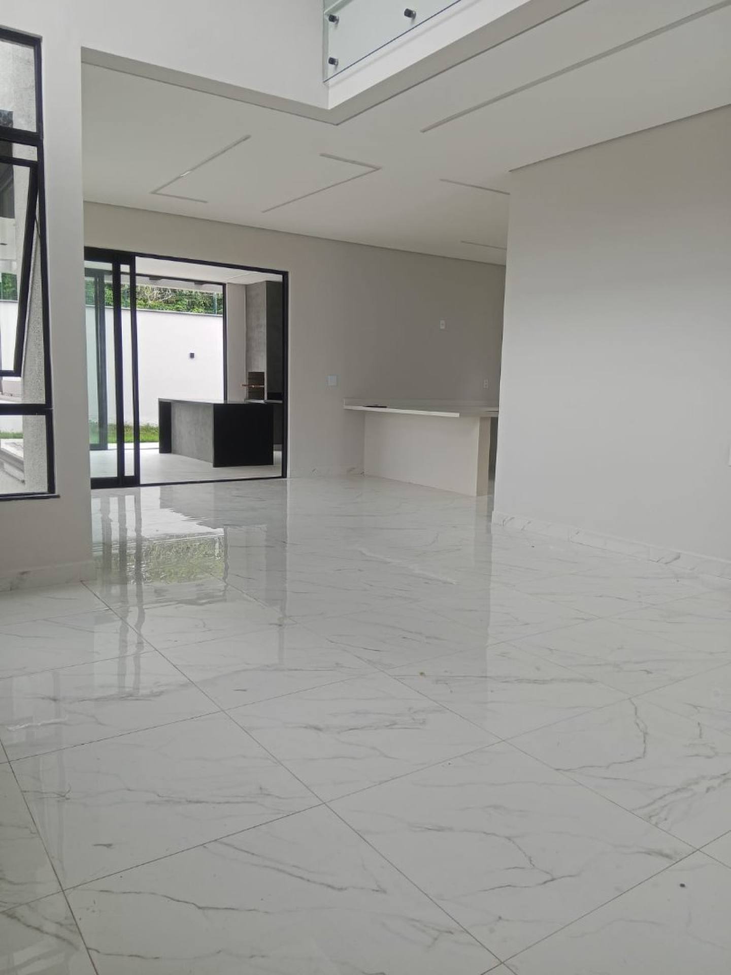 Casa à venda com 4 quartos, 311m² - Foto 14