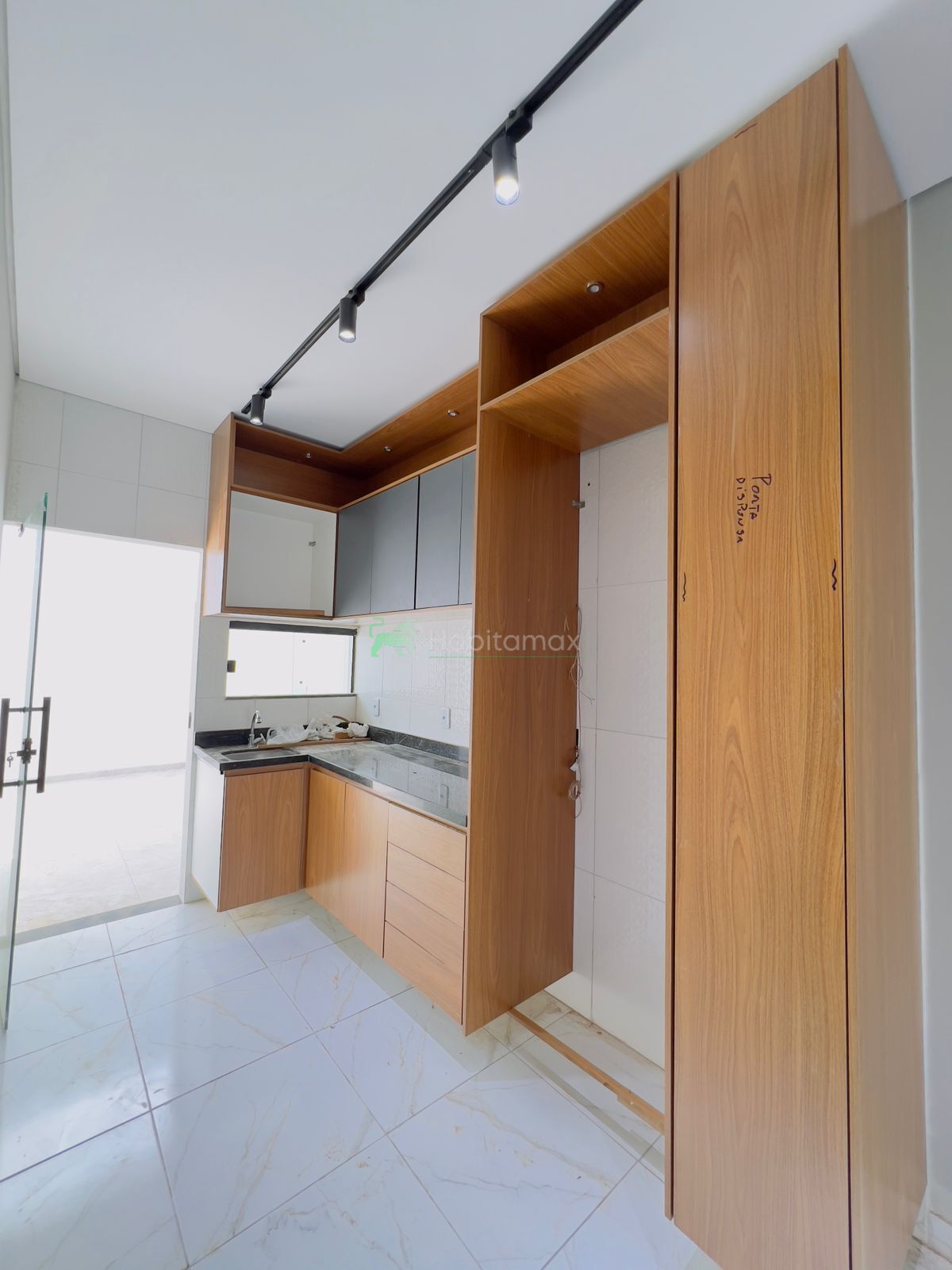 Casa à venda com 3 quartos, 70m² - Foto 10