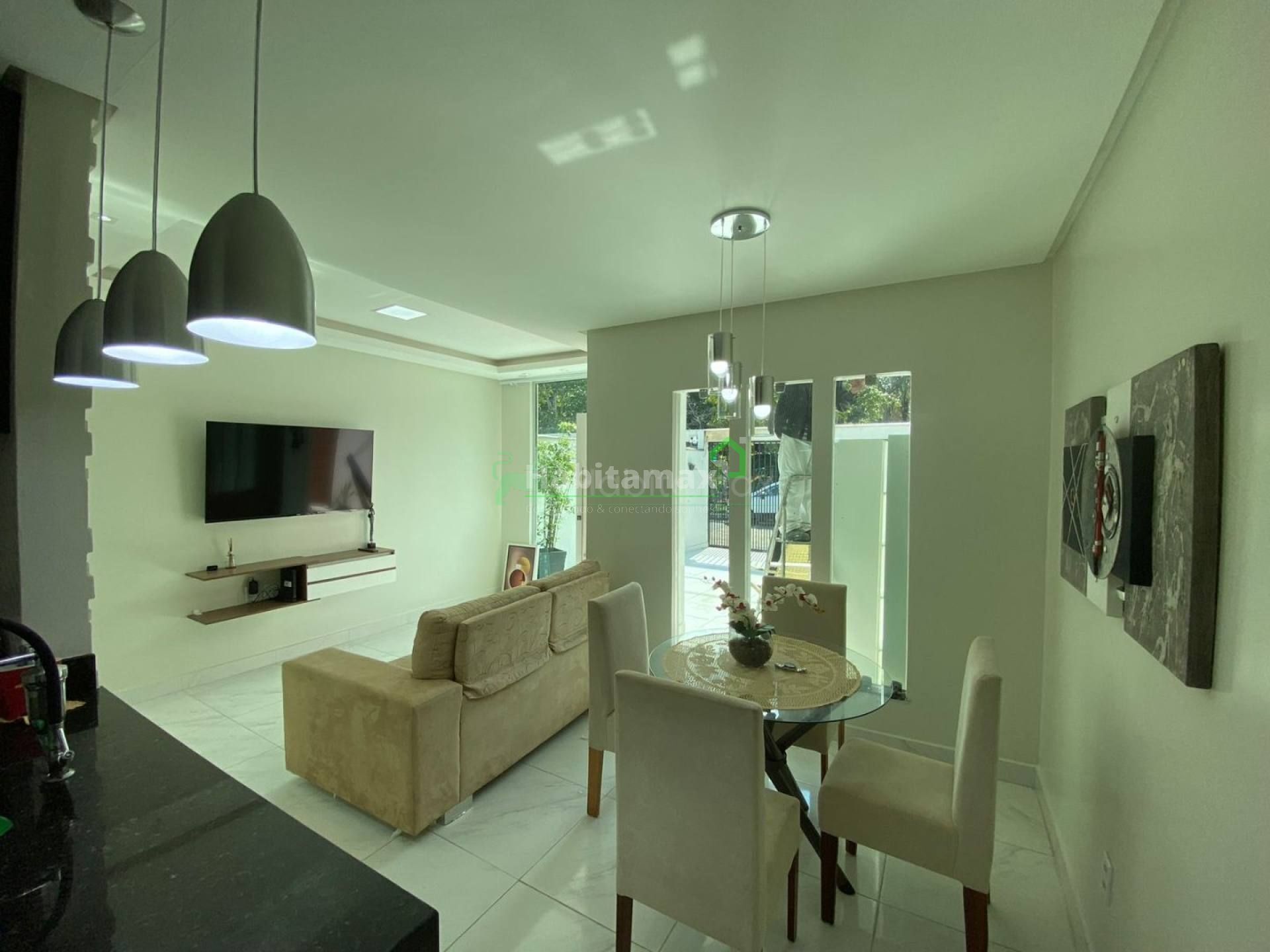 Casa de Condomínio para alugar com 2 quartos, 90m² - Foto 1