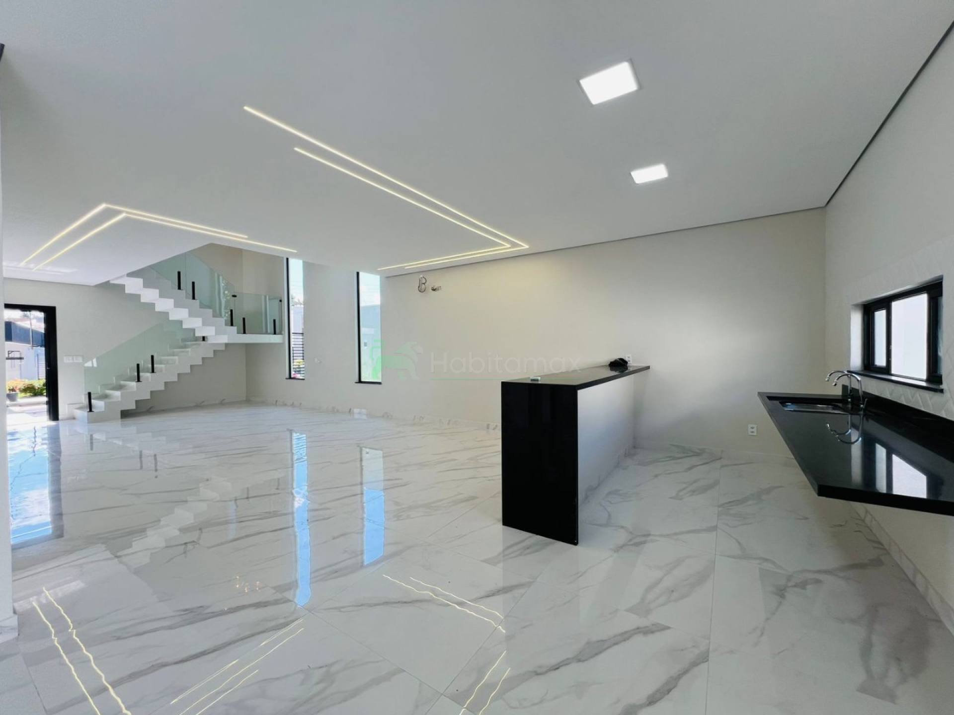 Casa à venda com 5 quartos, 289m² - Foto 8
