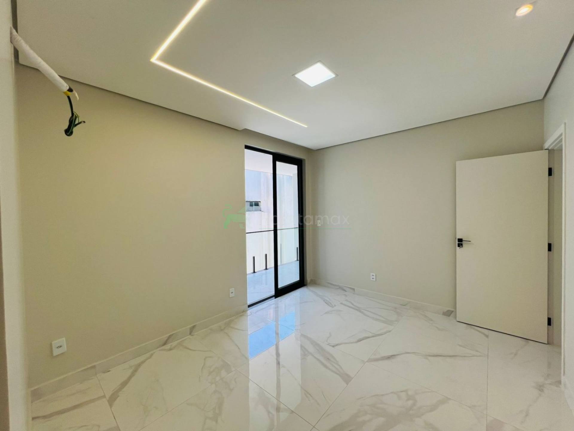 Casa à venda com 5 quartos, 289m² - Foto 24