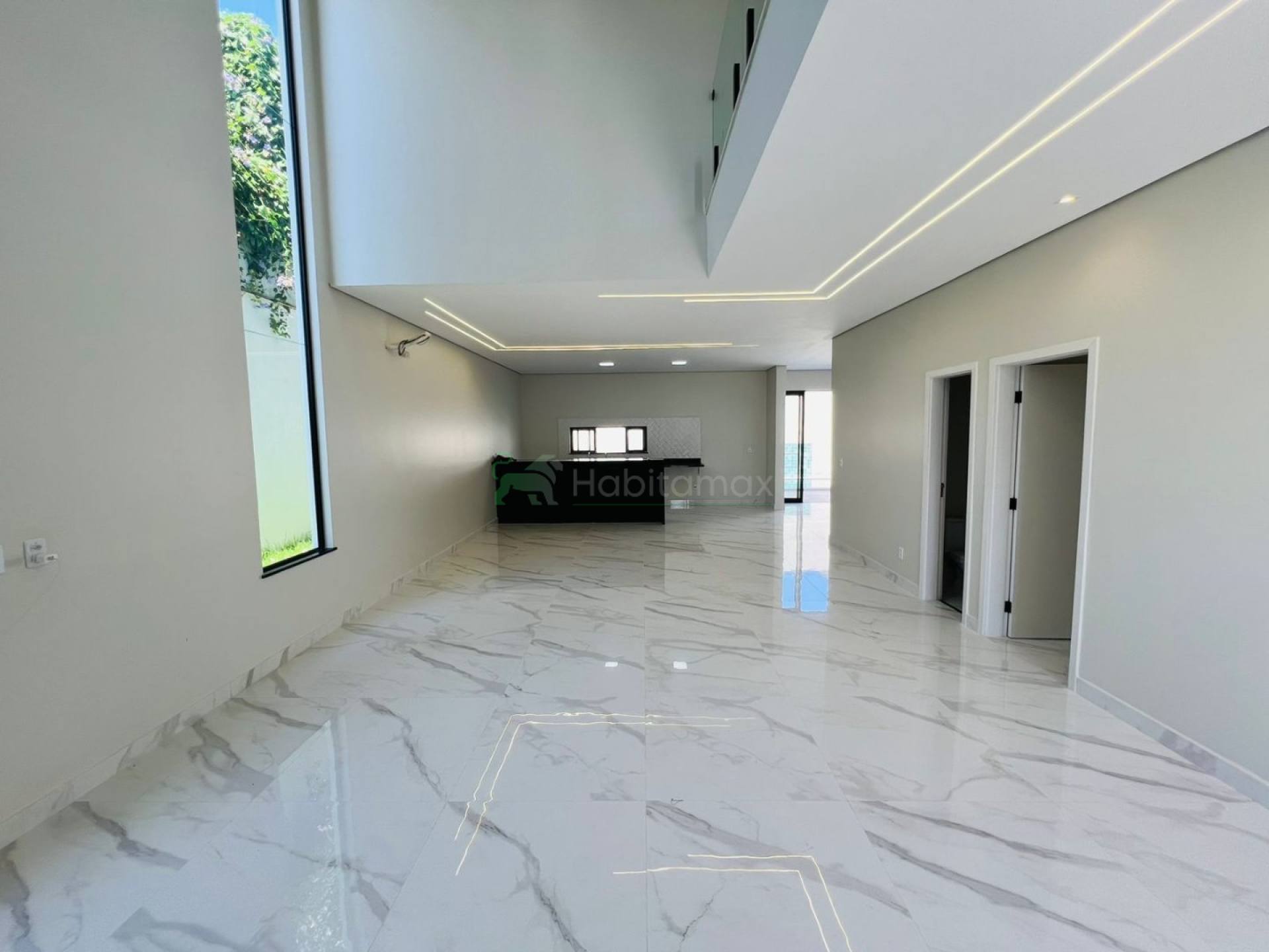 Casa à venda com 5 quartos, 289m² - Foto 5