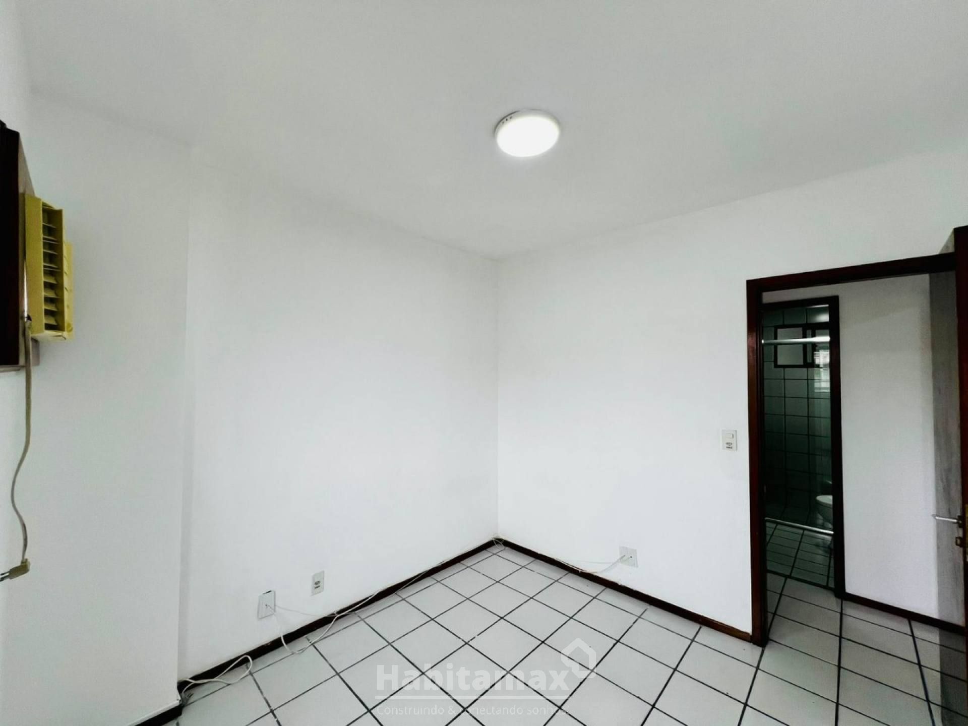 Apartamento para alugar com 2 quartos, 70m² - Foto 13