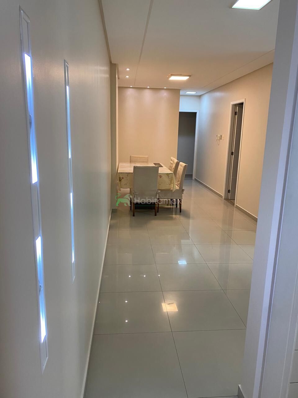 Apartamento para alugar com 2 quartos, 96m² - Foto 8