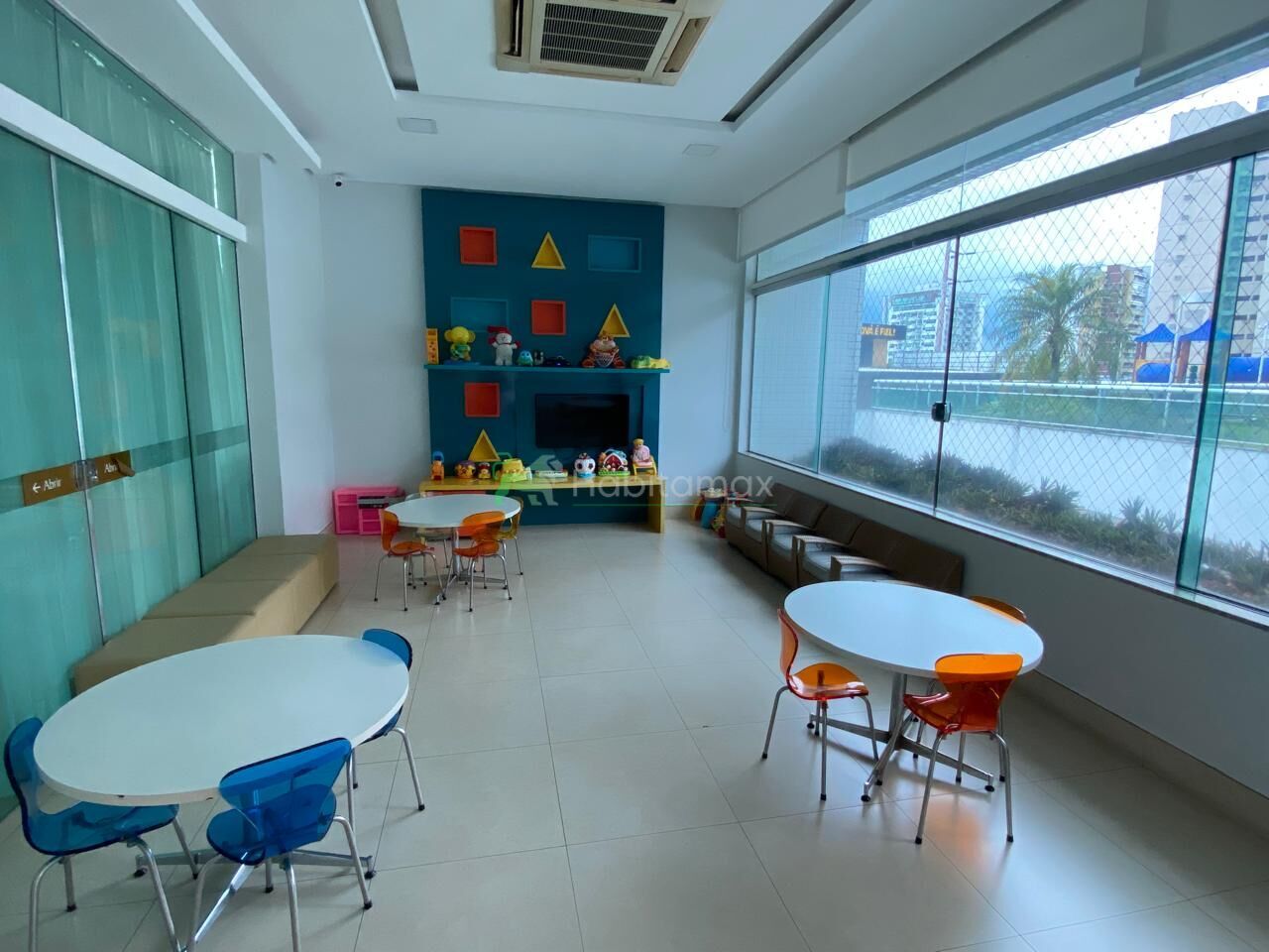 Apartamento para alugar com 2 quartos, 96m² - Foto 27