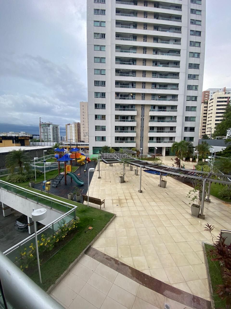 Apartamento para alugar com 2 quartos, 96m² - Foto 2