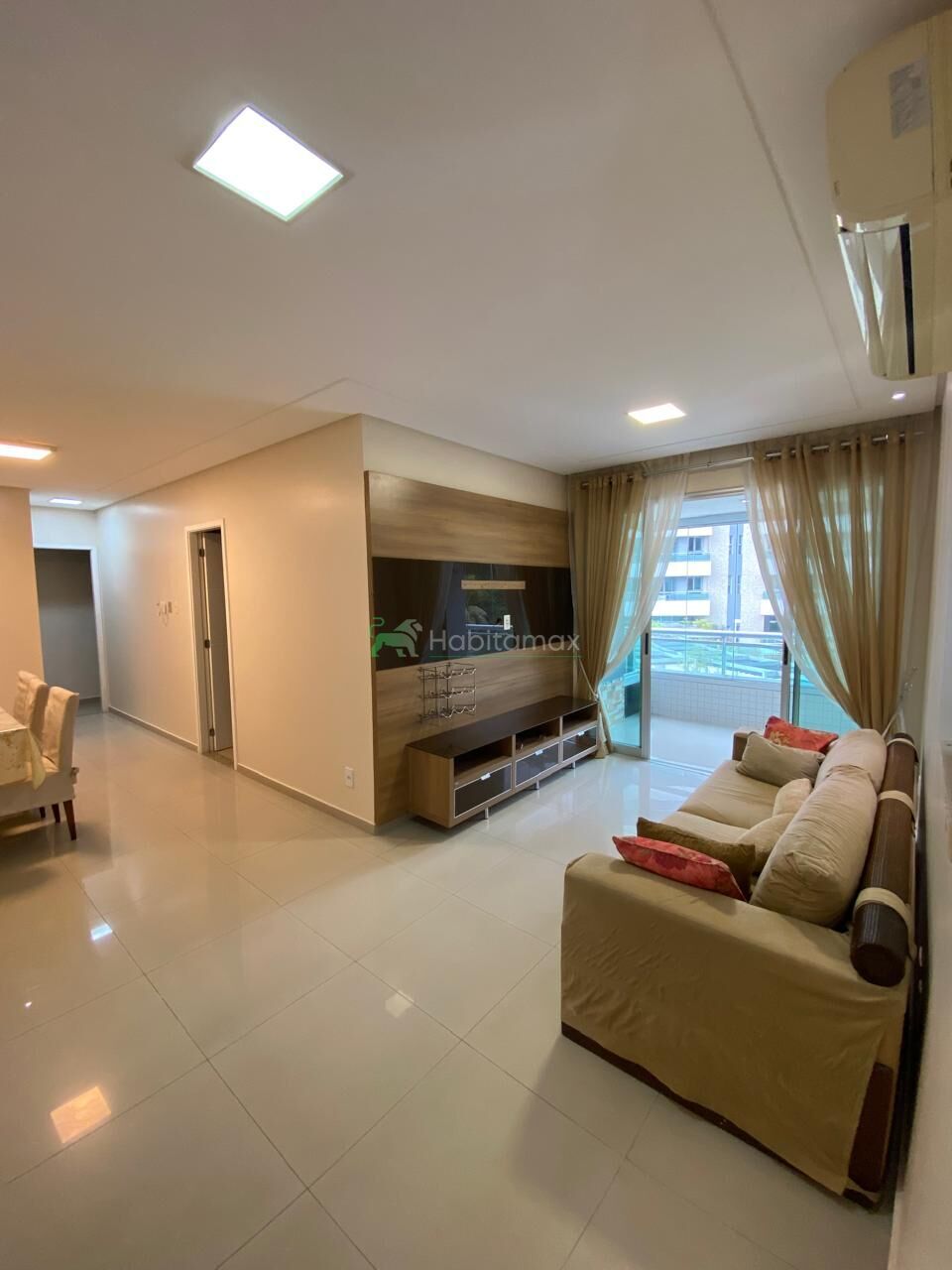 Apartamento para alugar com 2 quartos, 96m² - Foto 11