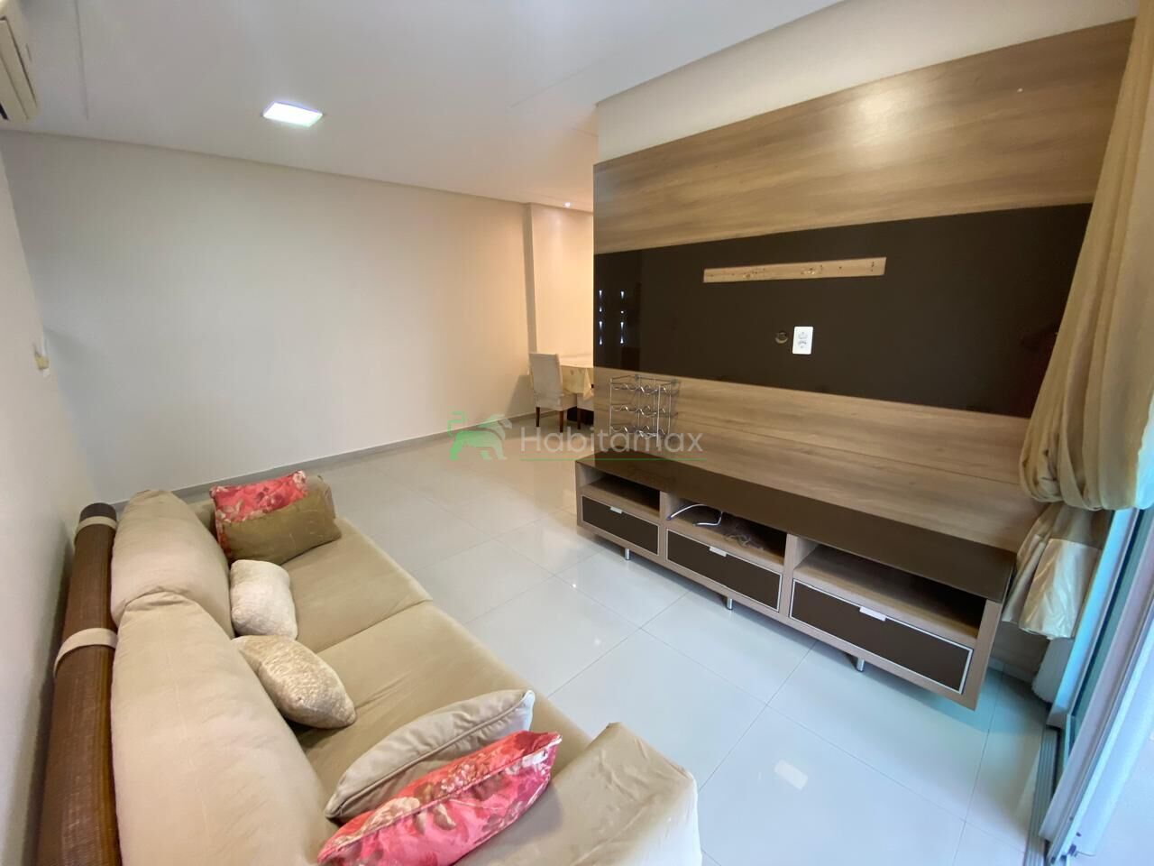 Apartamento para alugar com 2 quartos, 96m² - Foto 9