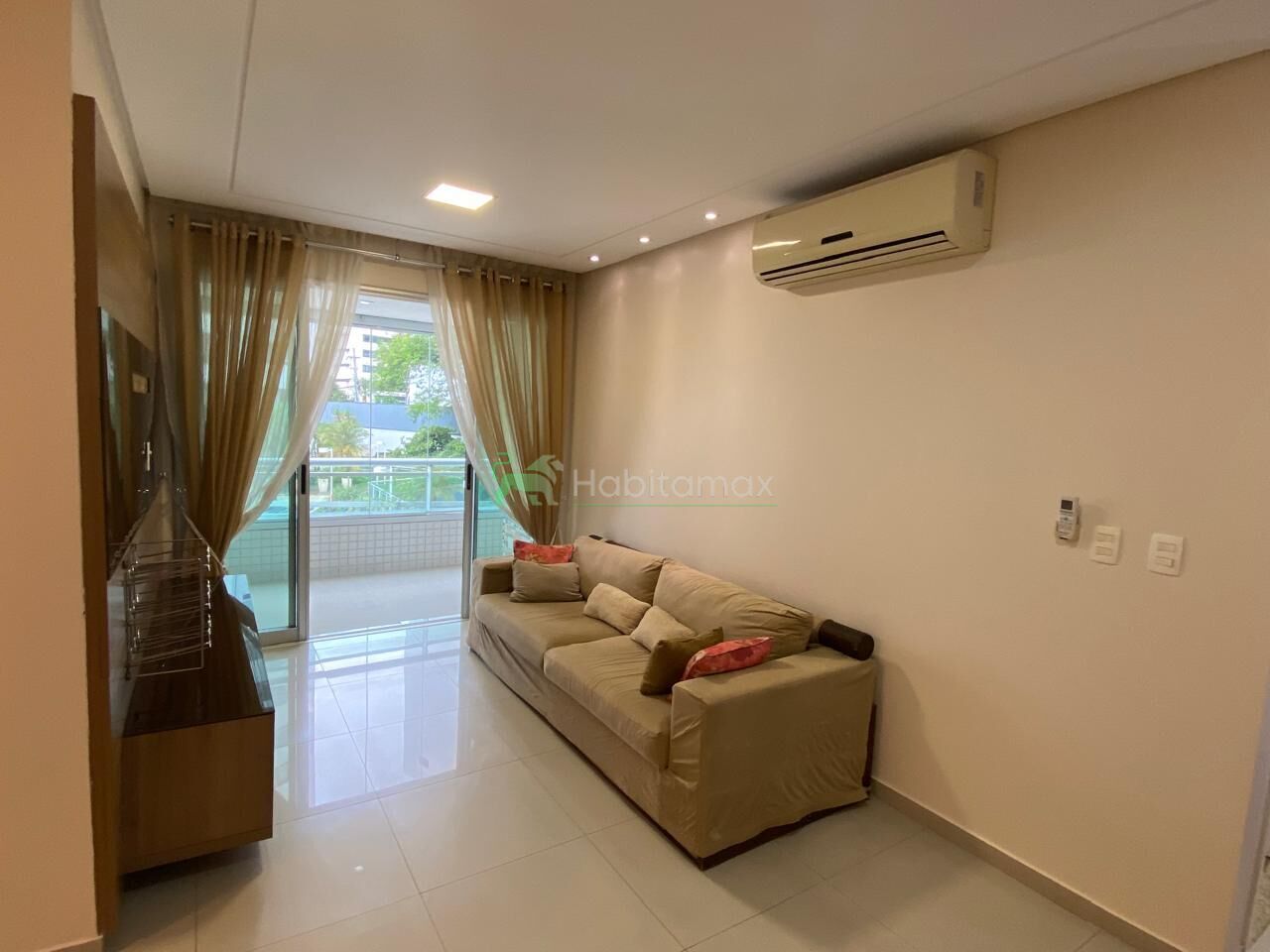 Apartamento para alugar com 2 quartos, 96m² - Foto 12