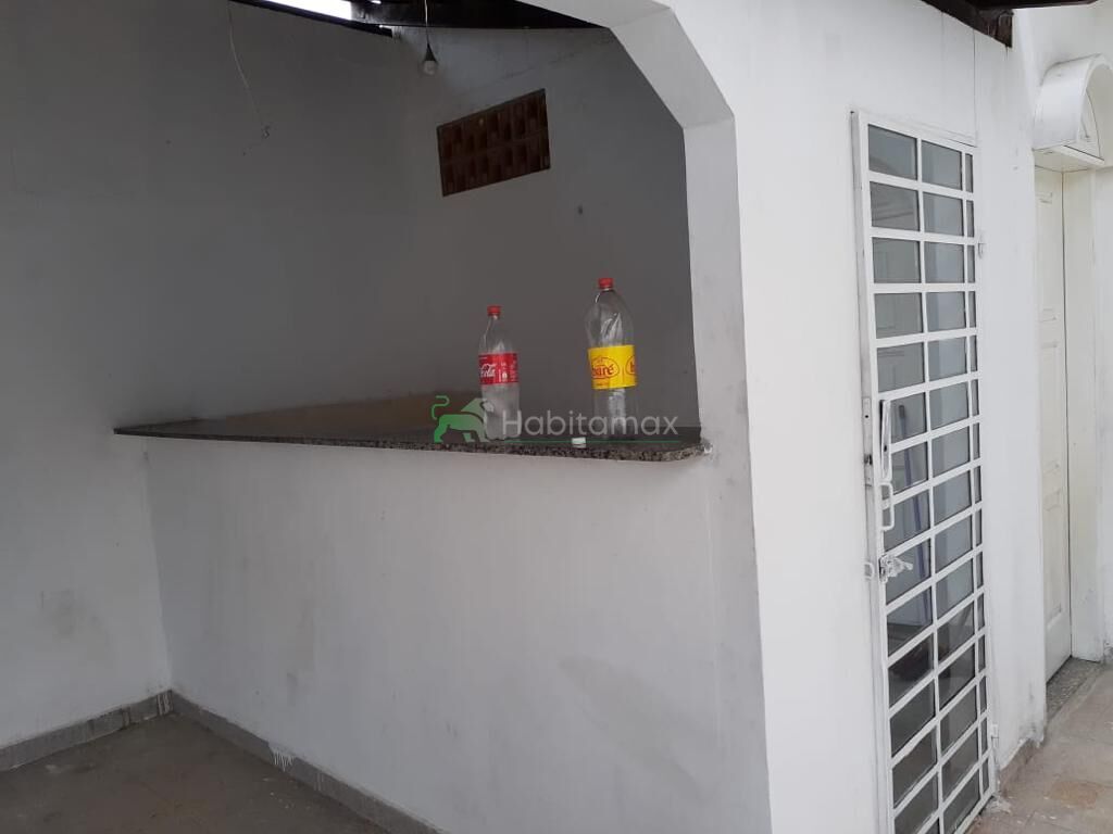 Casa à venda com 5 quartos, 230m² - Foto 9