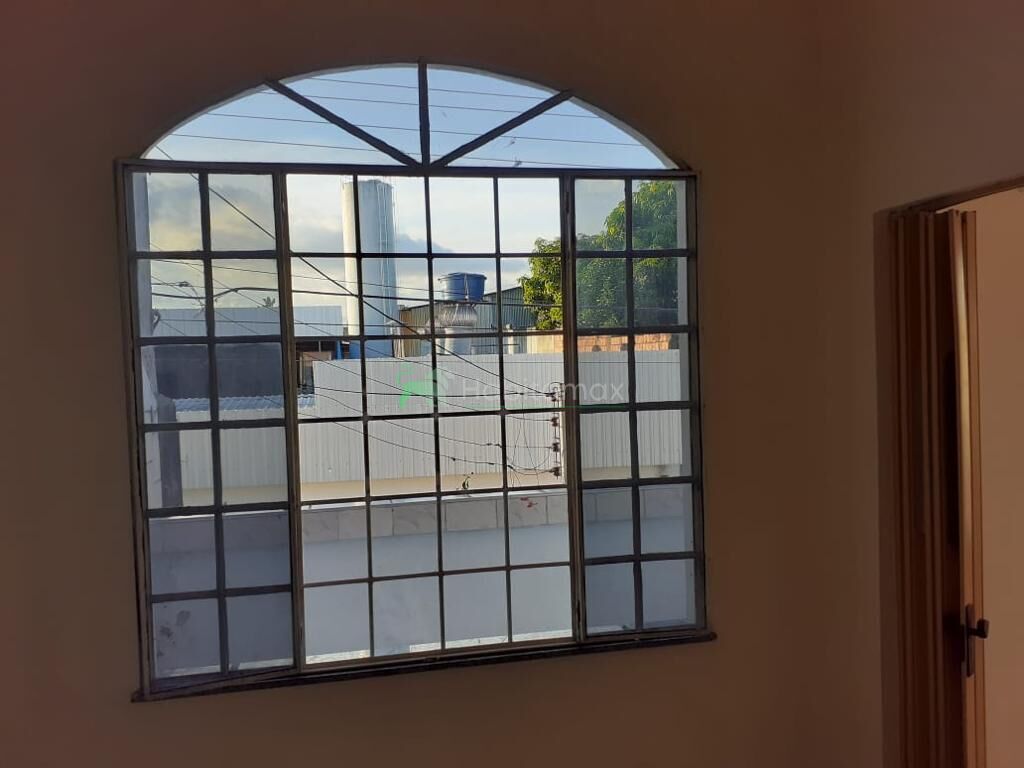 Casa à venda com 5 quartos, 230m² - Foto 7