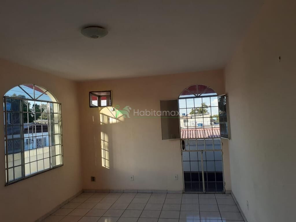Casa à venda com 5 quartos, 230m² - Foto 10