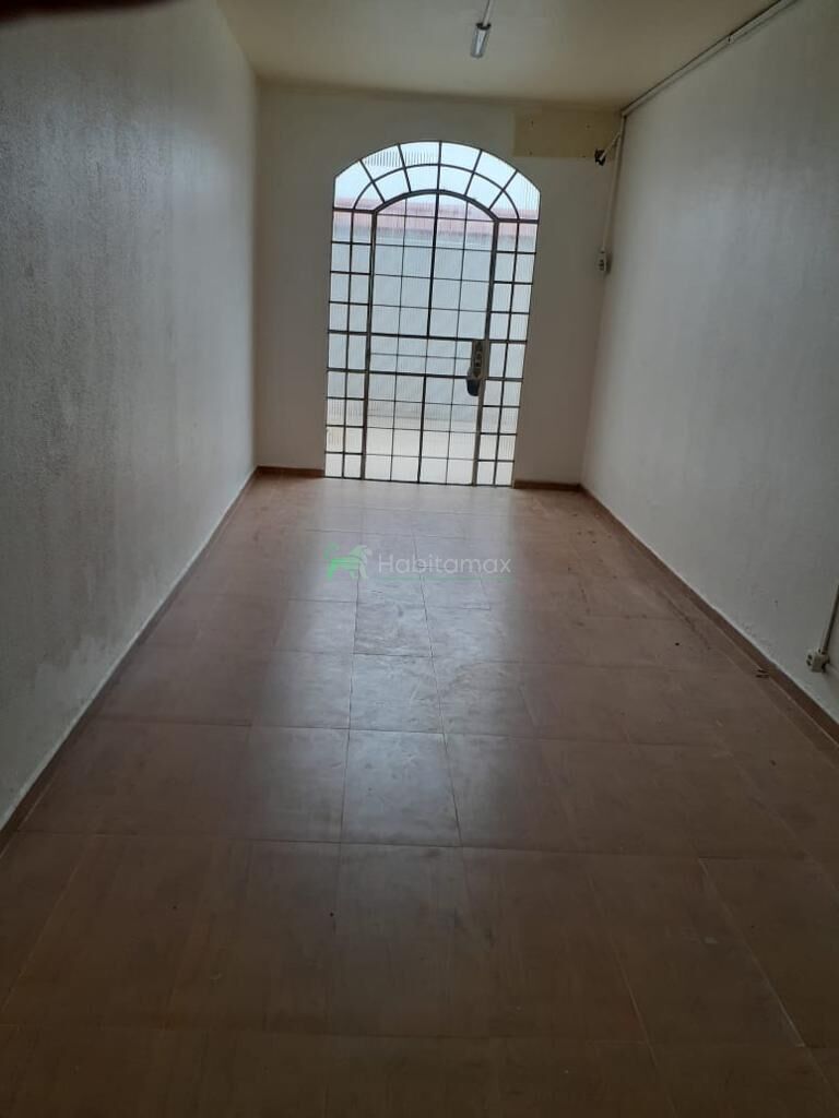 Casa à venda com 5 quartos, 230m² - Foto 8