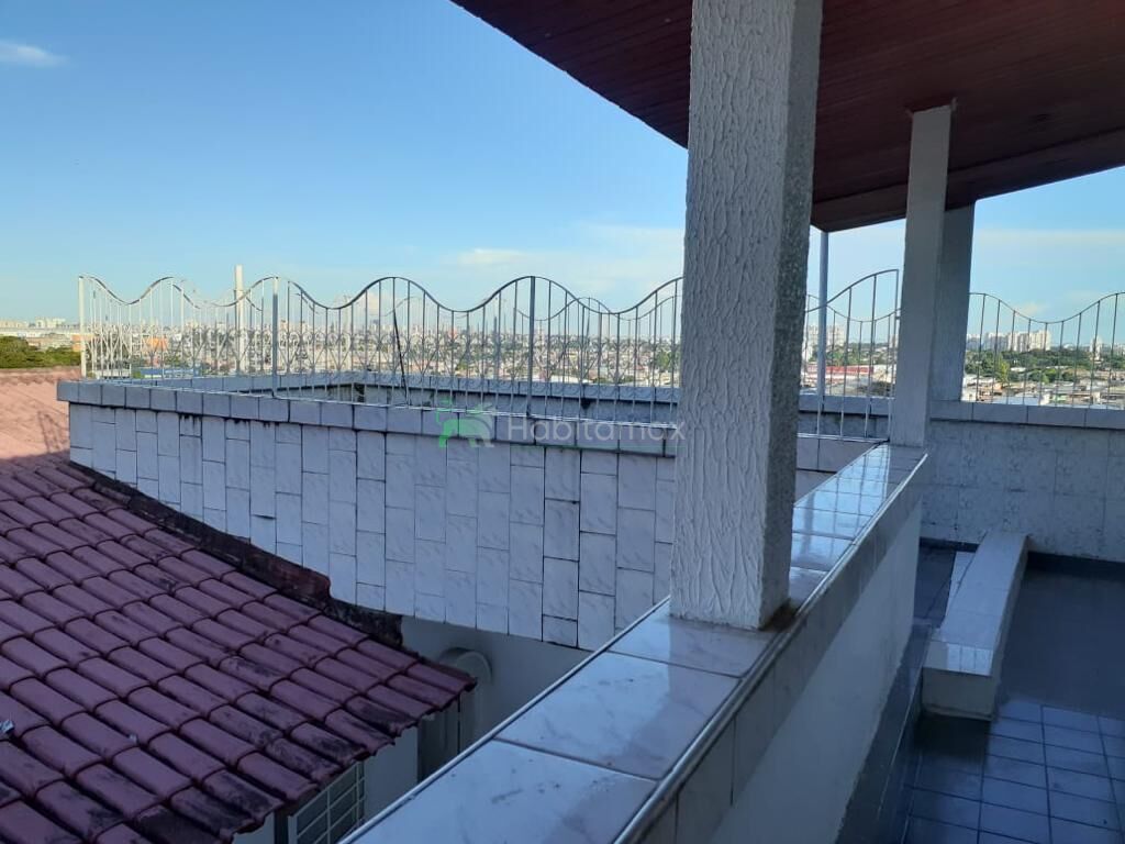Casa à venda com 5 quartos, 230m² - Foto 1