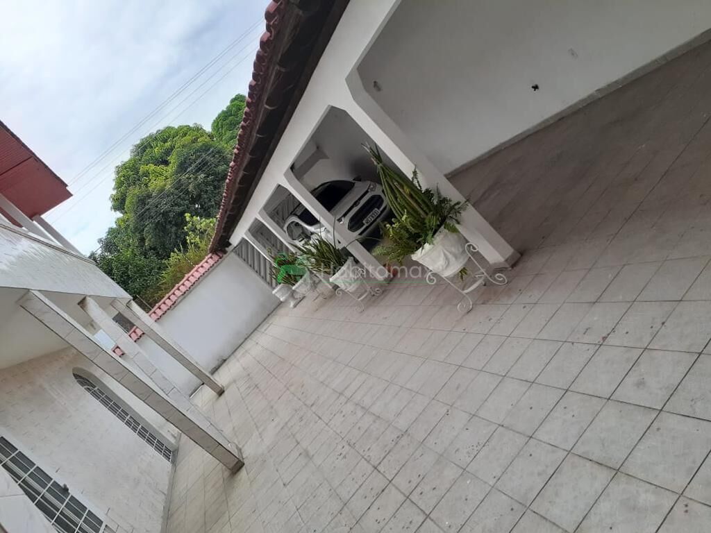 Casa à venda com 5 quartos, 230m² - Foto 16