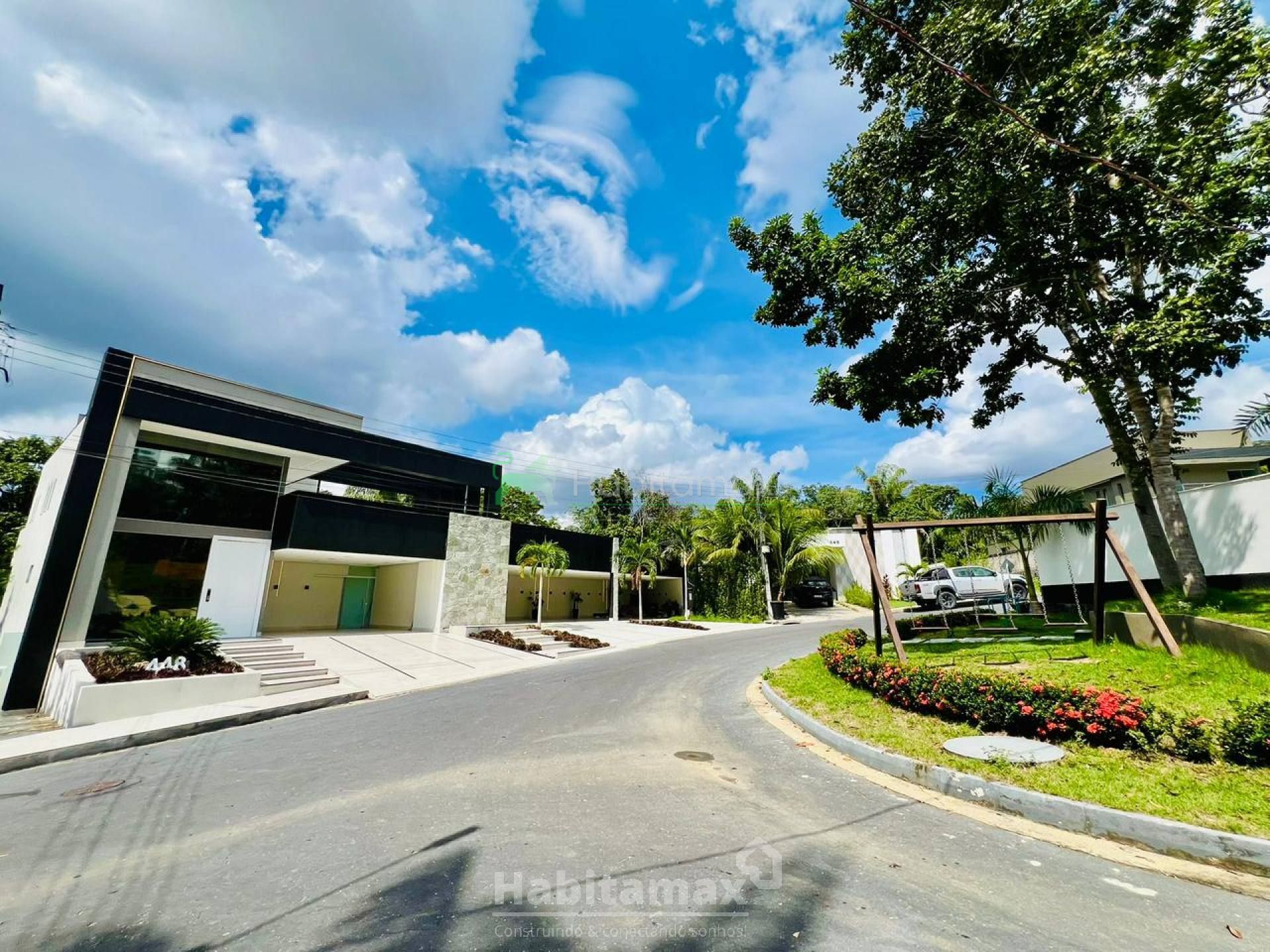 Casa à venda com 5 quartos, 700m² - Foto 1
