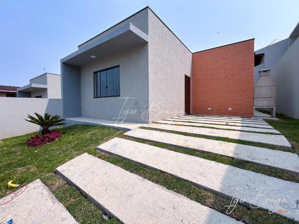 Casa à venda com 3 quartos, 77m² - Foto 1