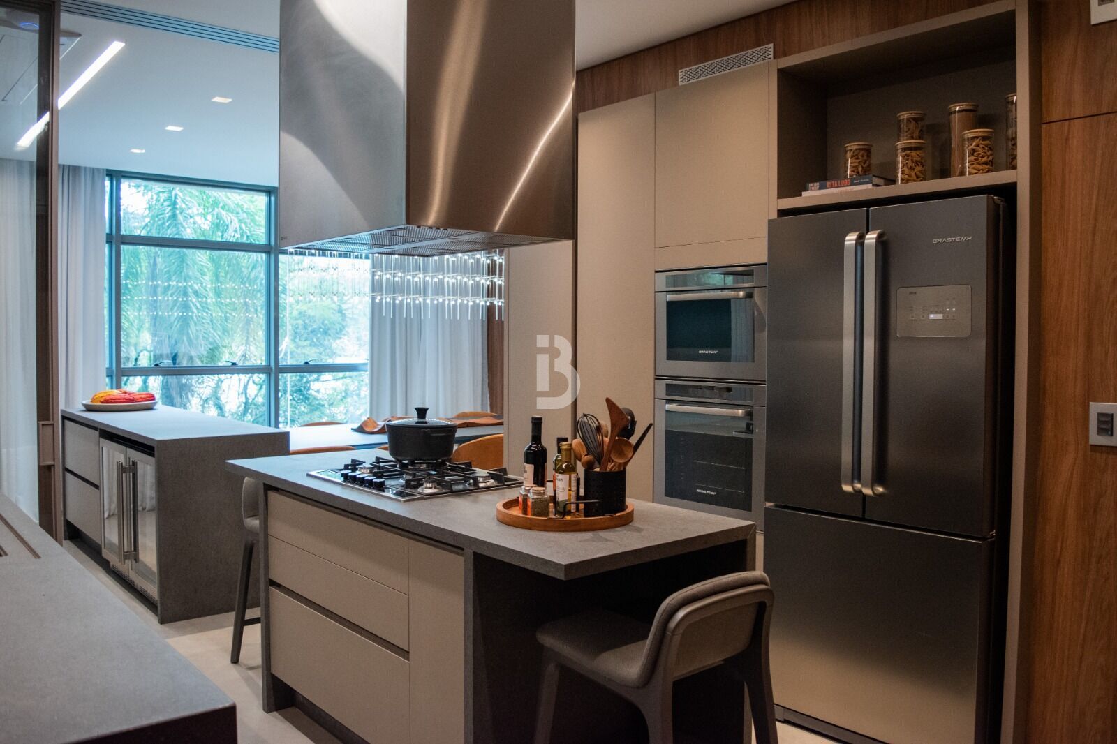Apartamento à venda com 3 quartos, 202m² - Foto 8