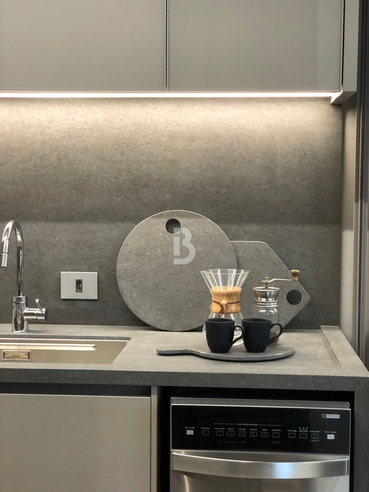 Apartamento à venda com 3 quartos, 202m² - Foto 9