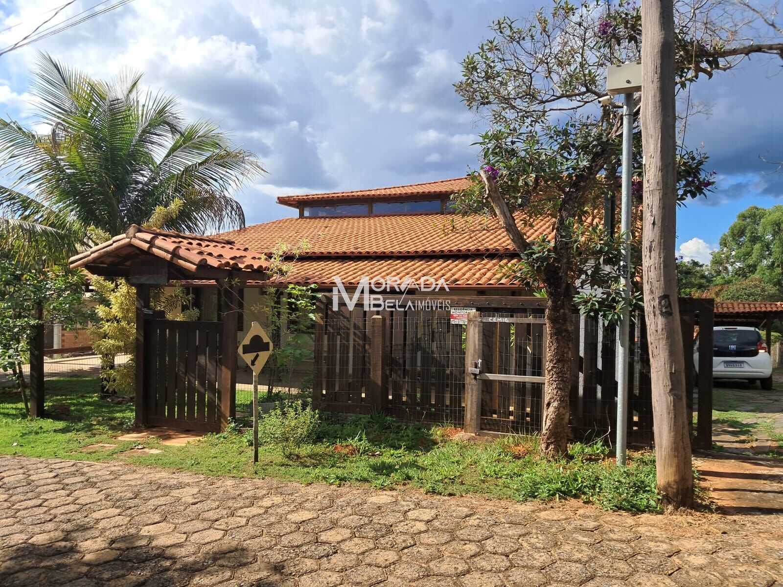 Sítio à venda com 6 quartos, 2000m² - Foto 1
