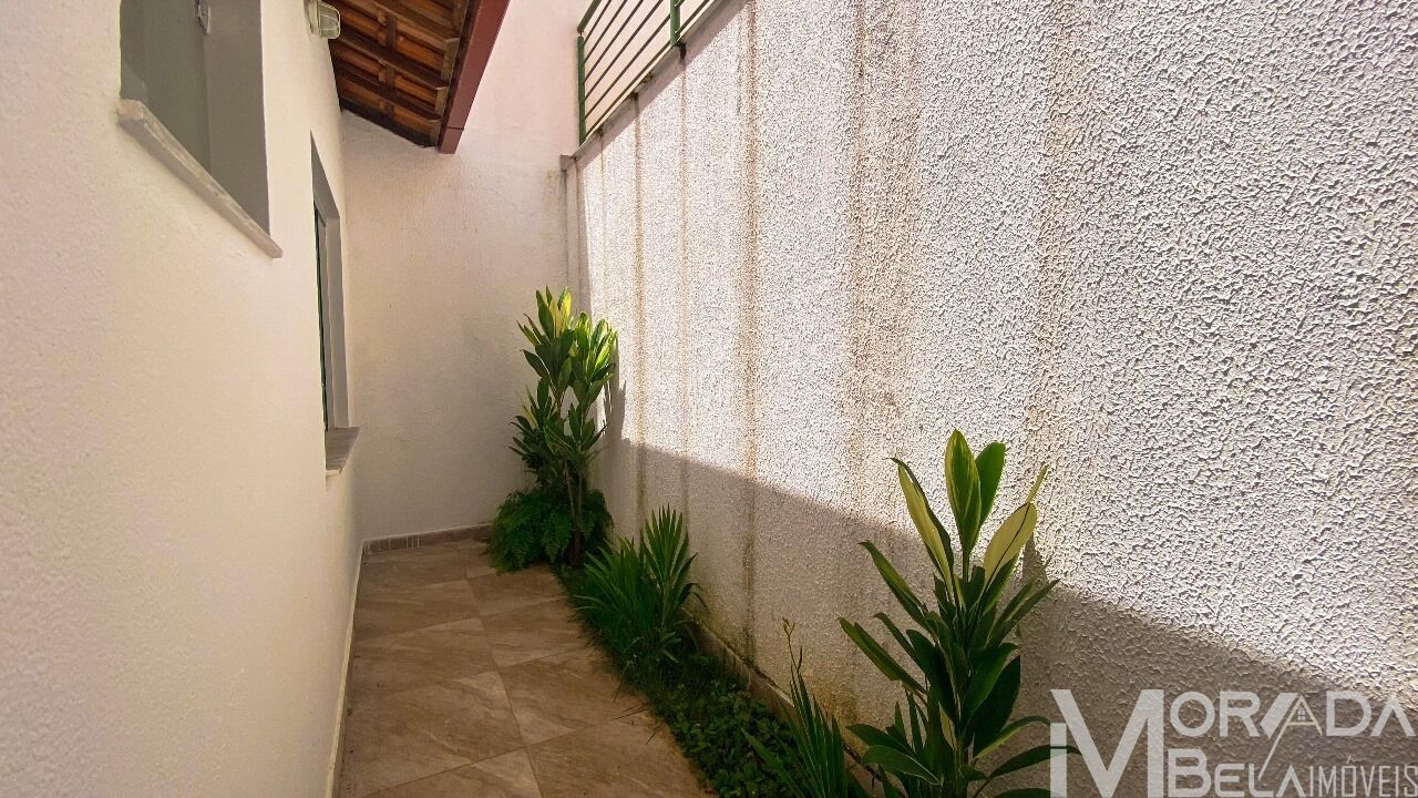 Casa à venda com 2 quartos, 77m² - Foto 11