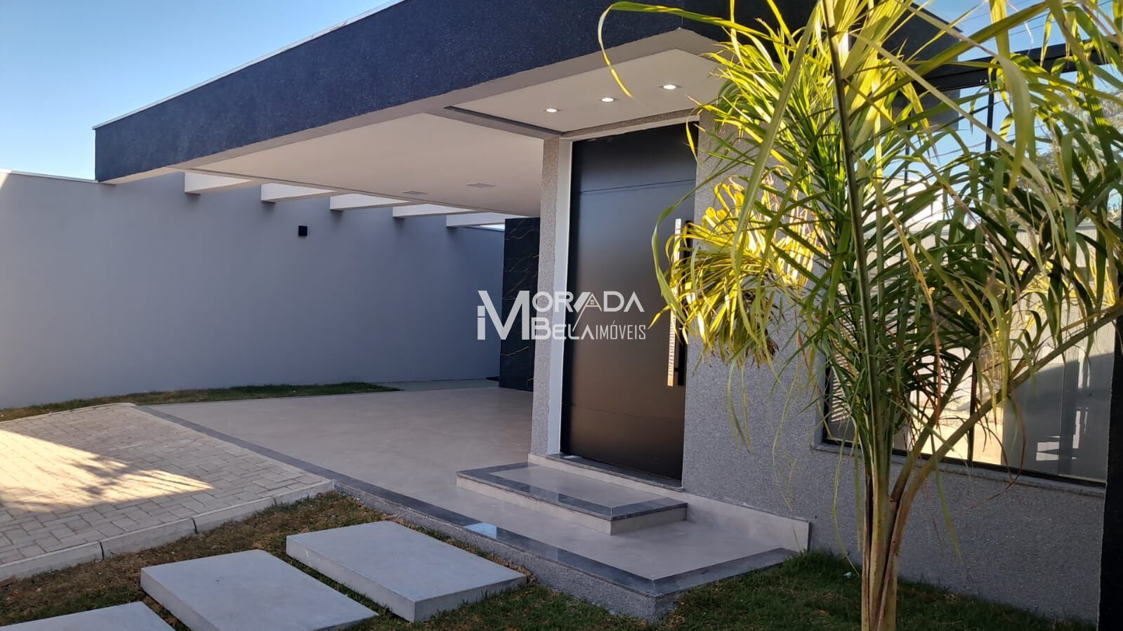 Casa à venda com 3 quartos, 170m² - Foto 2