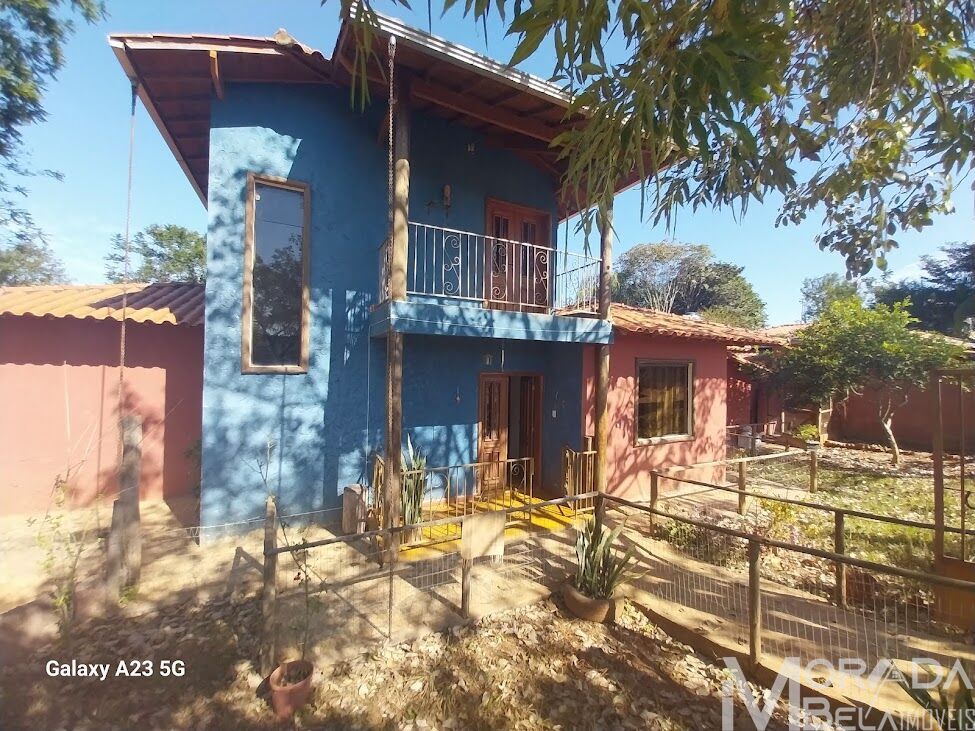 Casa à venda com 3 quartos, 140m² - Foto 1