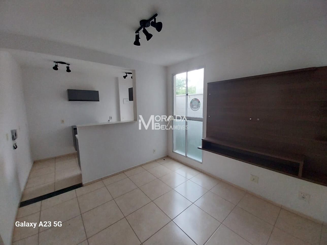 Apartamento à venda com 2 quartos, 8m² - Foto 2